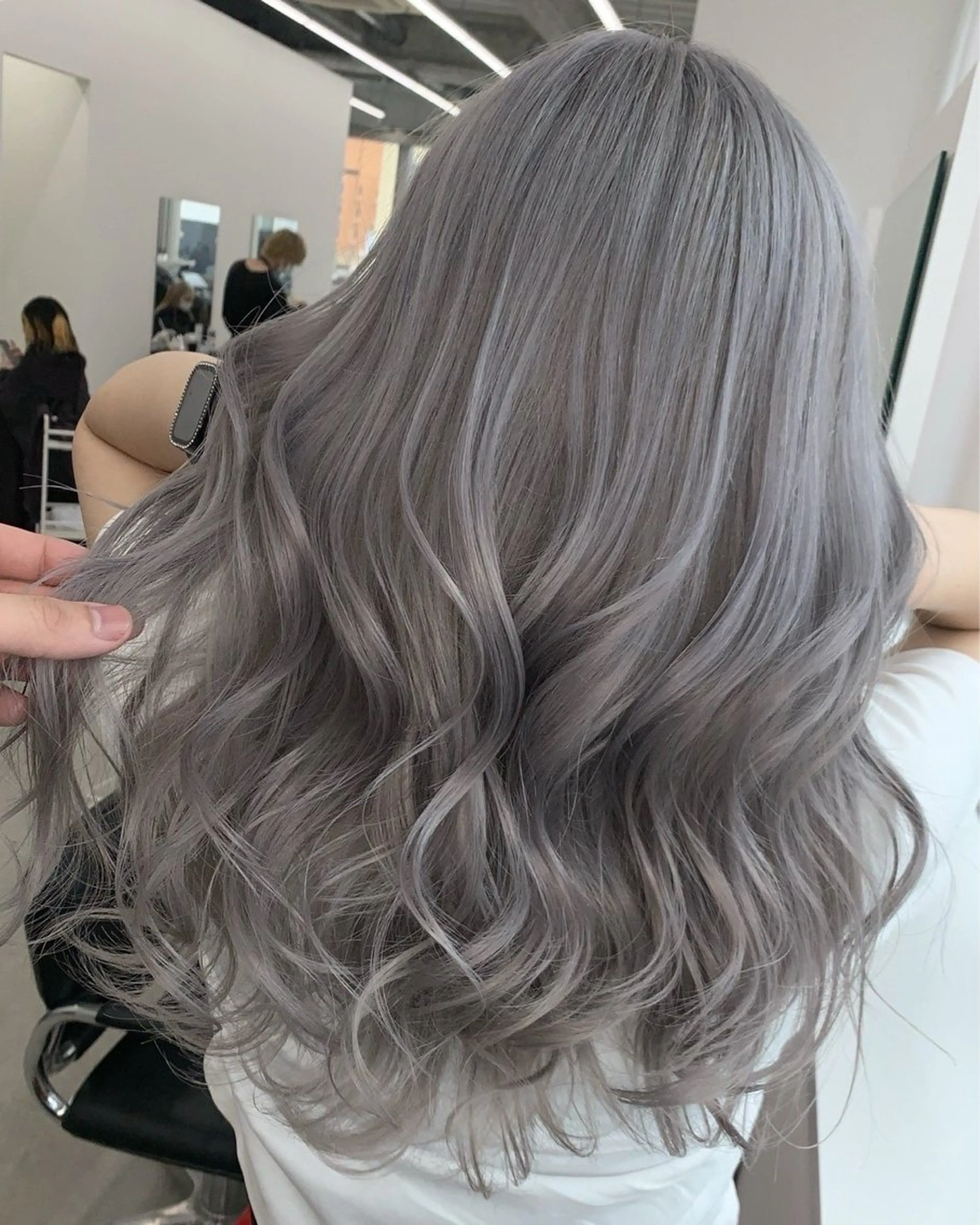 ロング ロング ヘアカラー 大野 伽月のヘアスタイル