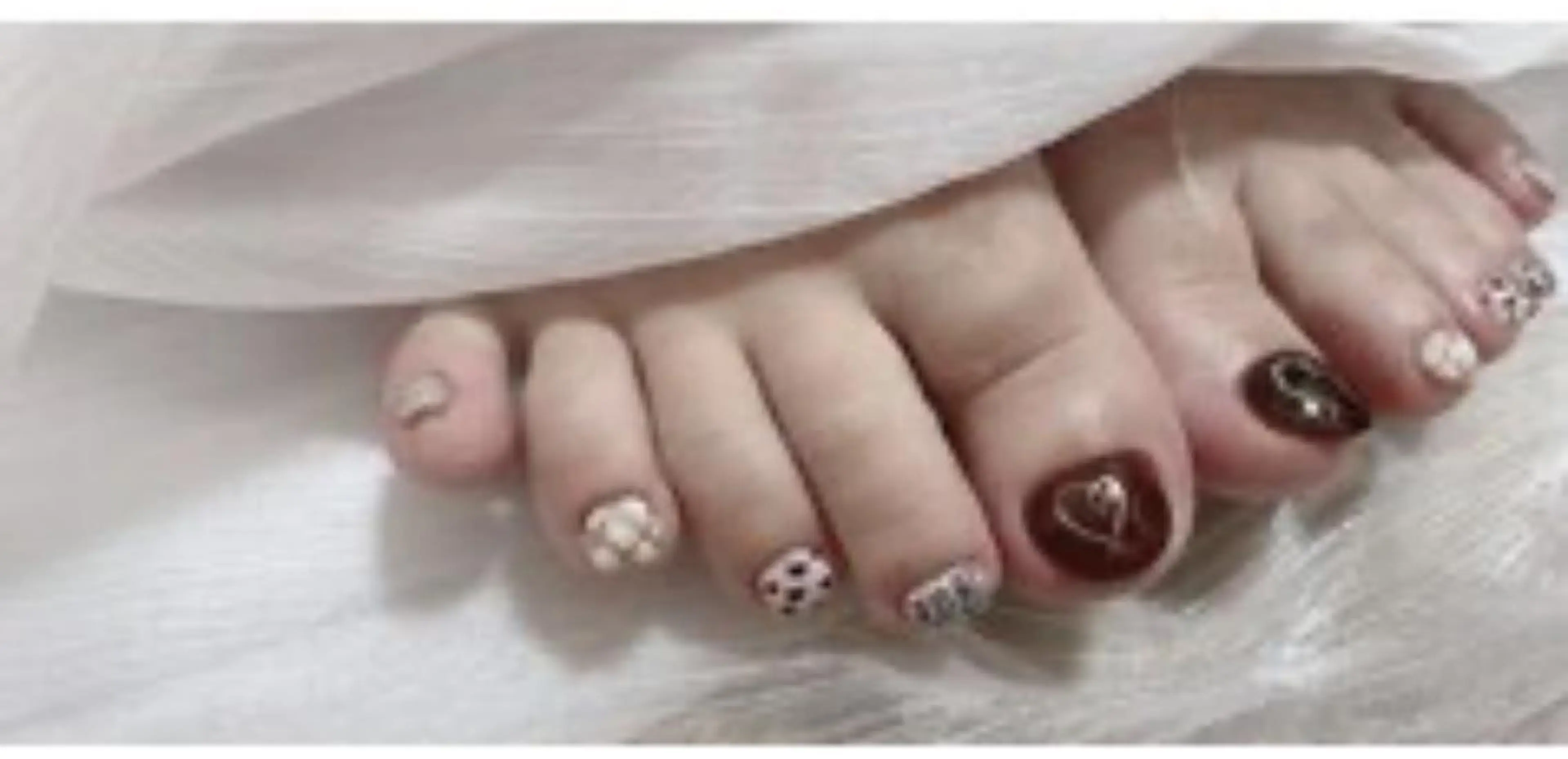 【フット】ワンカラー、ラメジェル 【初回オフ無料】¥ 5980-> ¥4980の写真