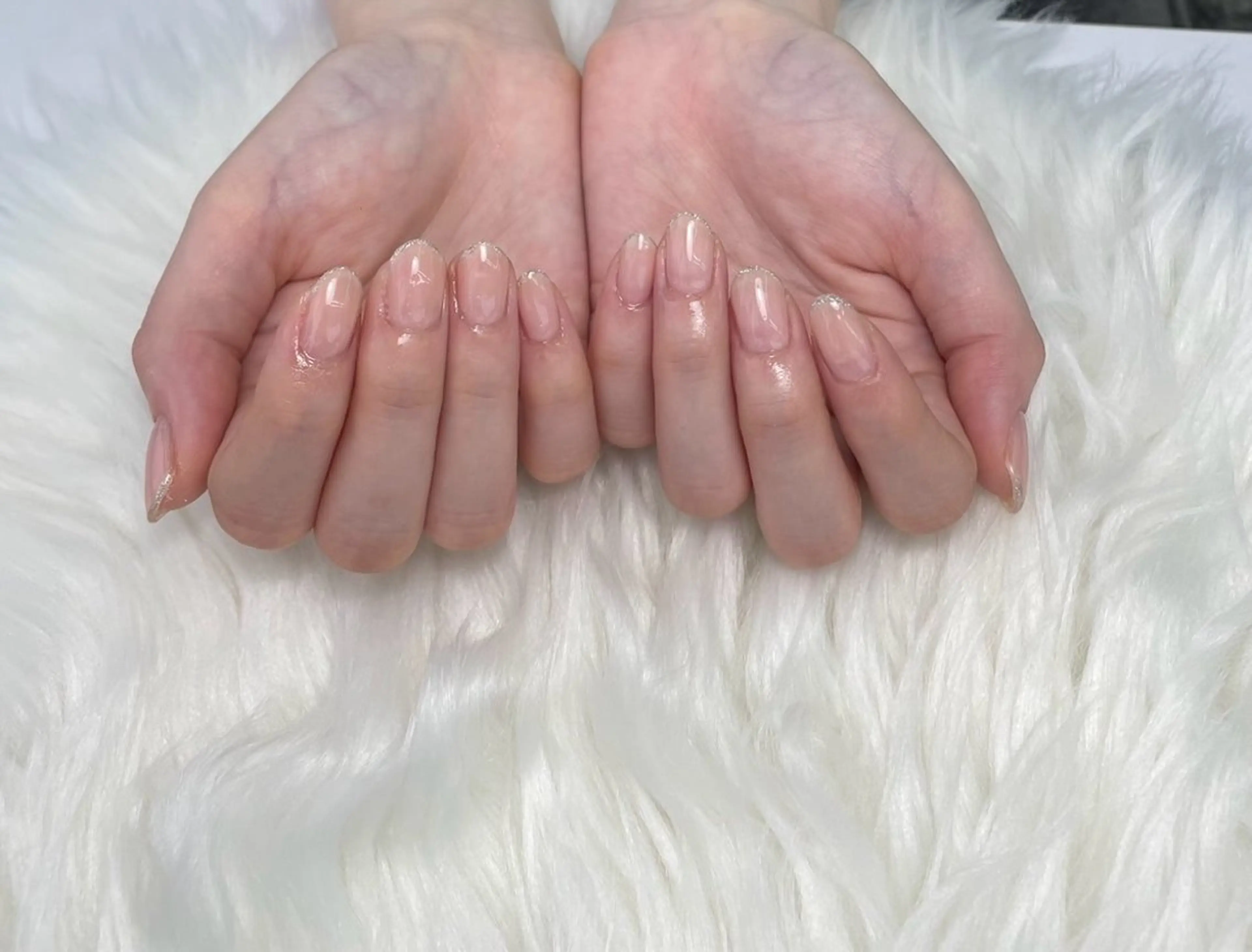 ネイル ラメ(グリッター) オフィスネイル シンプルネイル ハンドネイル Quee Stllaのネイルデザイン