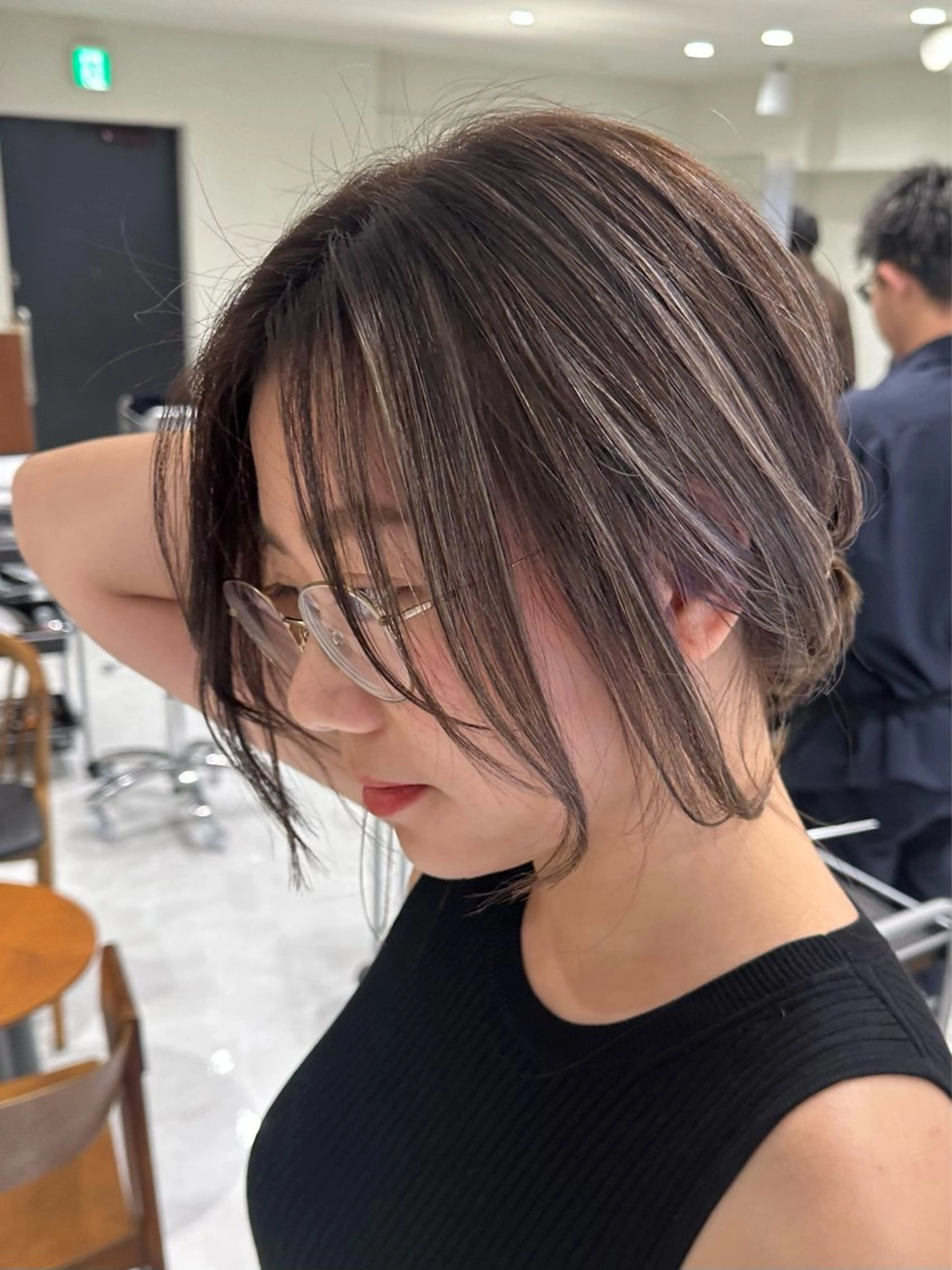 ミディアム カラー バレイヤージュ ハイライトカラー ハイライト レイヤーカット ご予約 宜しくお願いします！のヘアスタイル