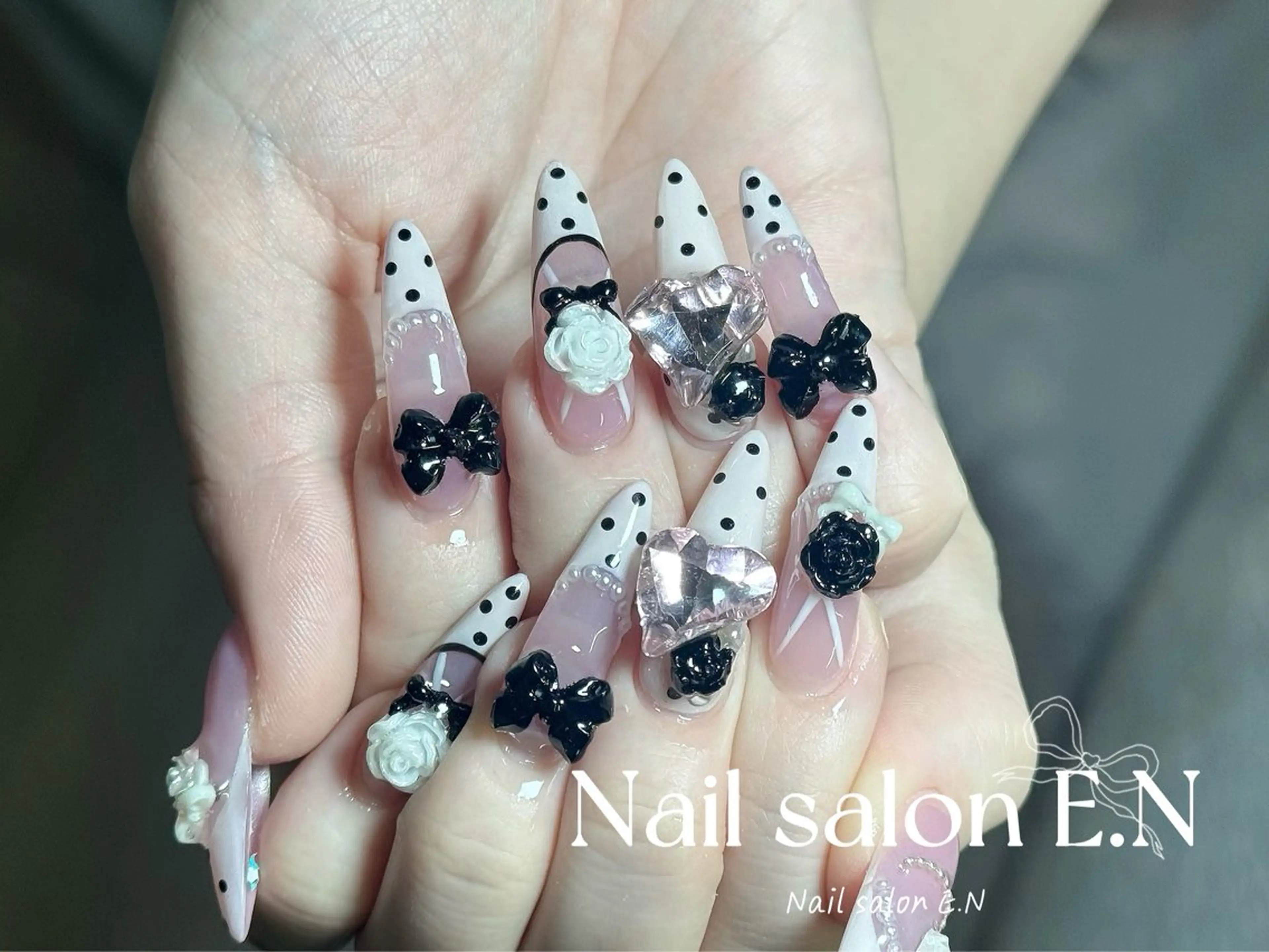 ネイル アートネイル オーロラネイル ブラウン クリアネイル フレンチネイル ハンドネイル E.N🦋 長さ出し/持ち込みのネイルデザイン