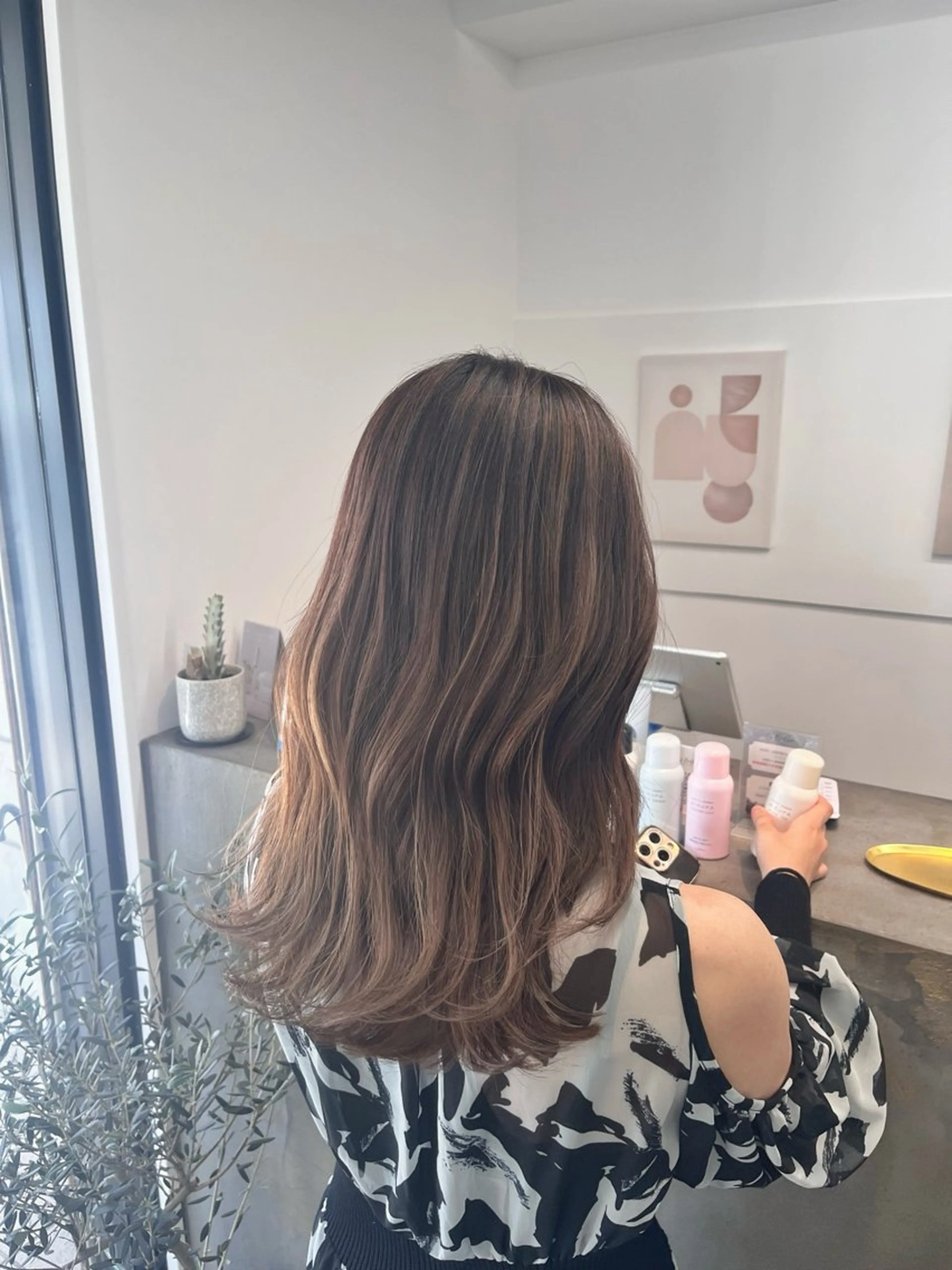 セミロング ヘアカラー 前 侃太のヘアスタイル