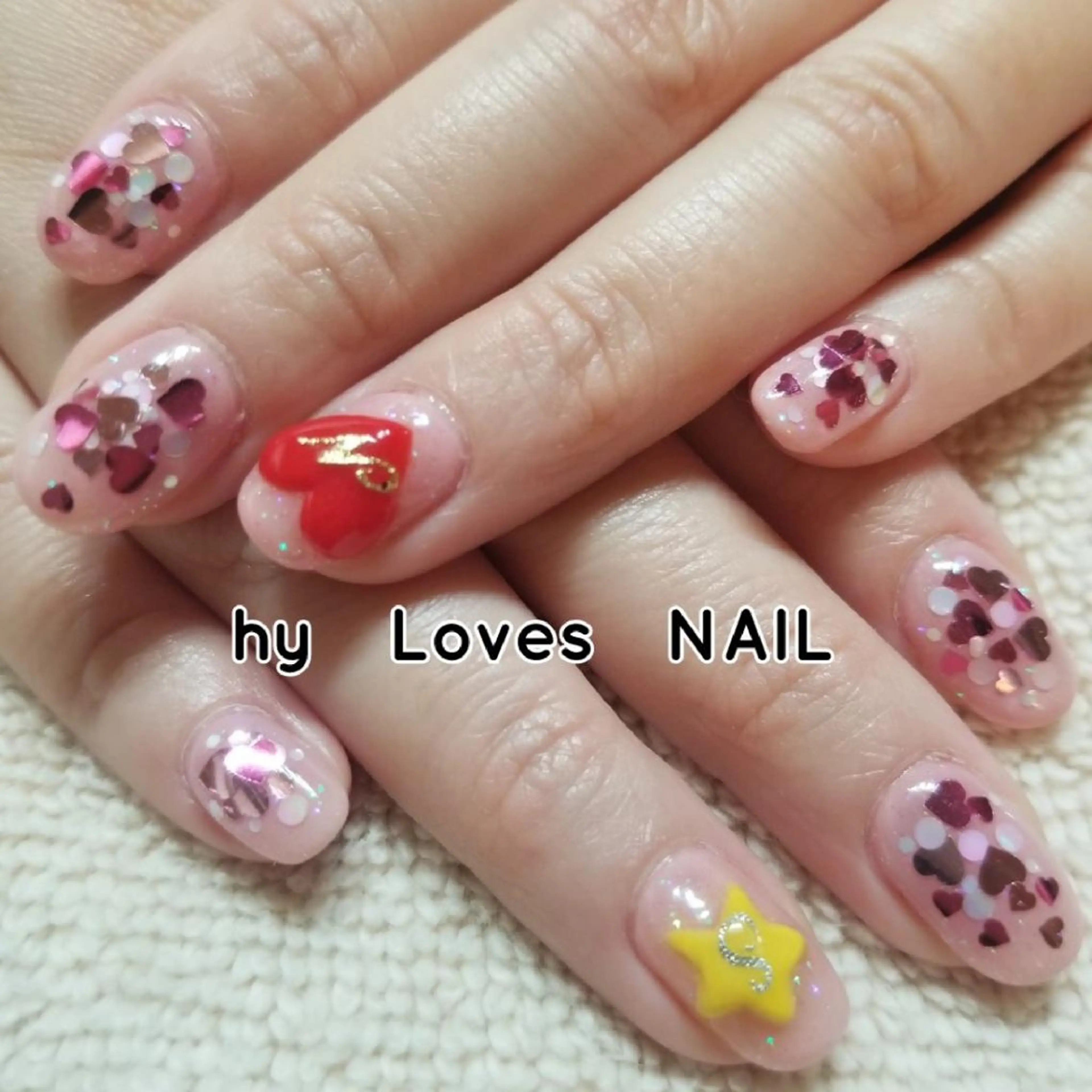 ネイル ハート ホログラムネイル ラメ(グリッター) ピンク 春ネイル ハンドネイル よしだ ひろきのネイルデザイン