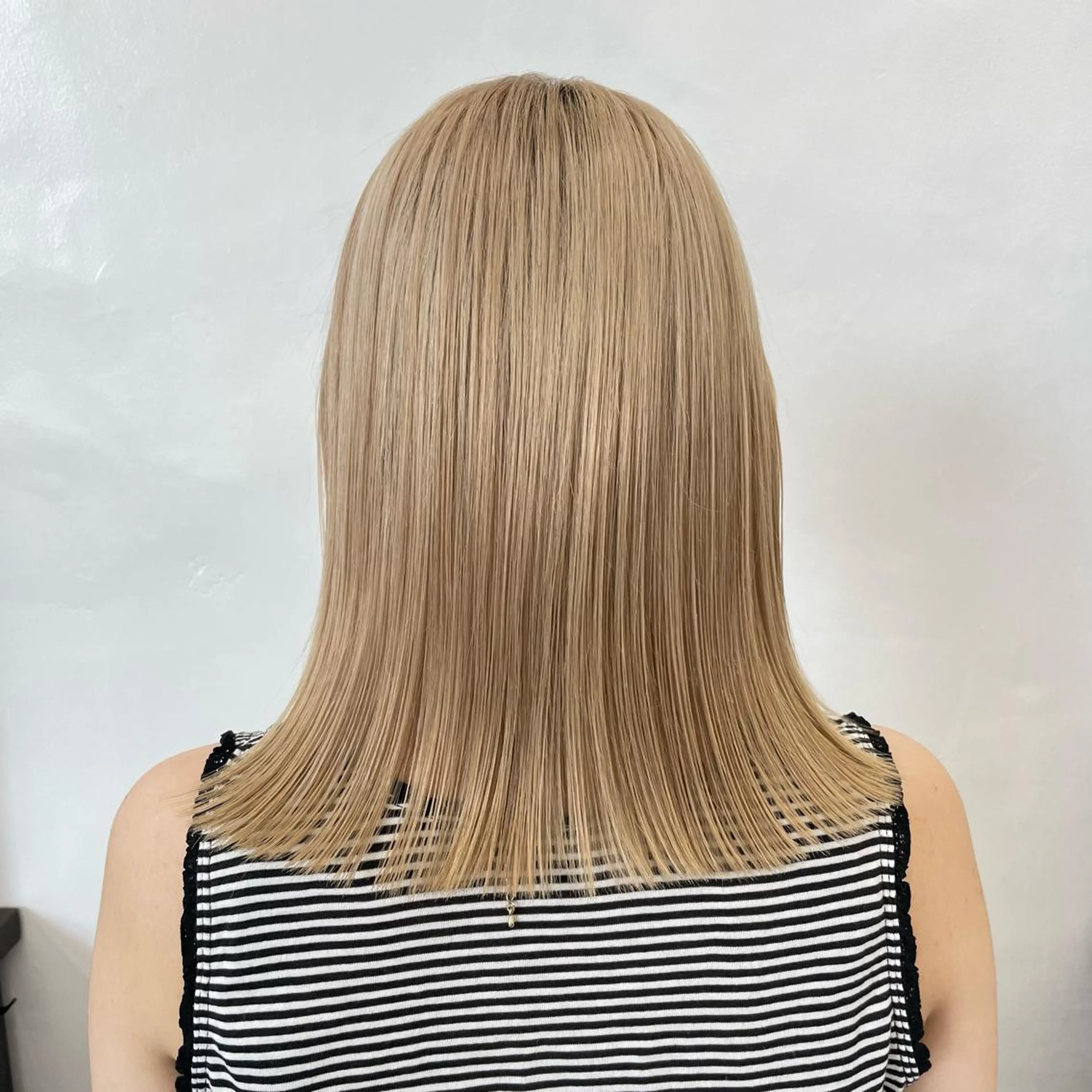 セミロング カラー ヘアアレンジ ブロンド ラベンダーカラー ラベンダーピンク ピンクカラー 【柔らか透明感✨/ 似合せ前髪】大石葉月のヘアスタイル