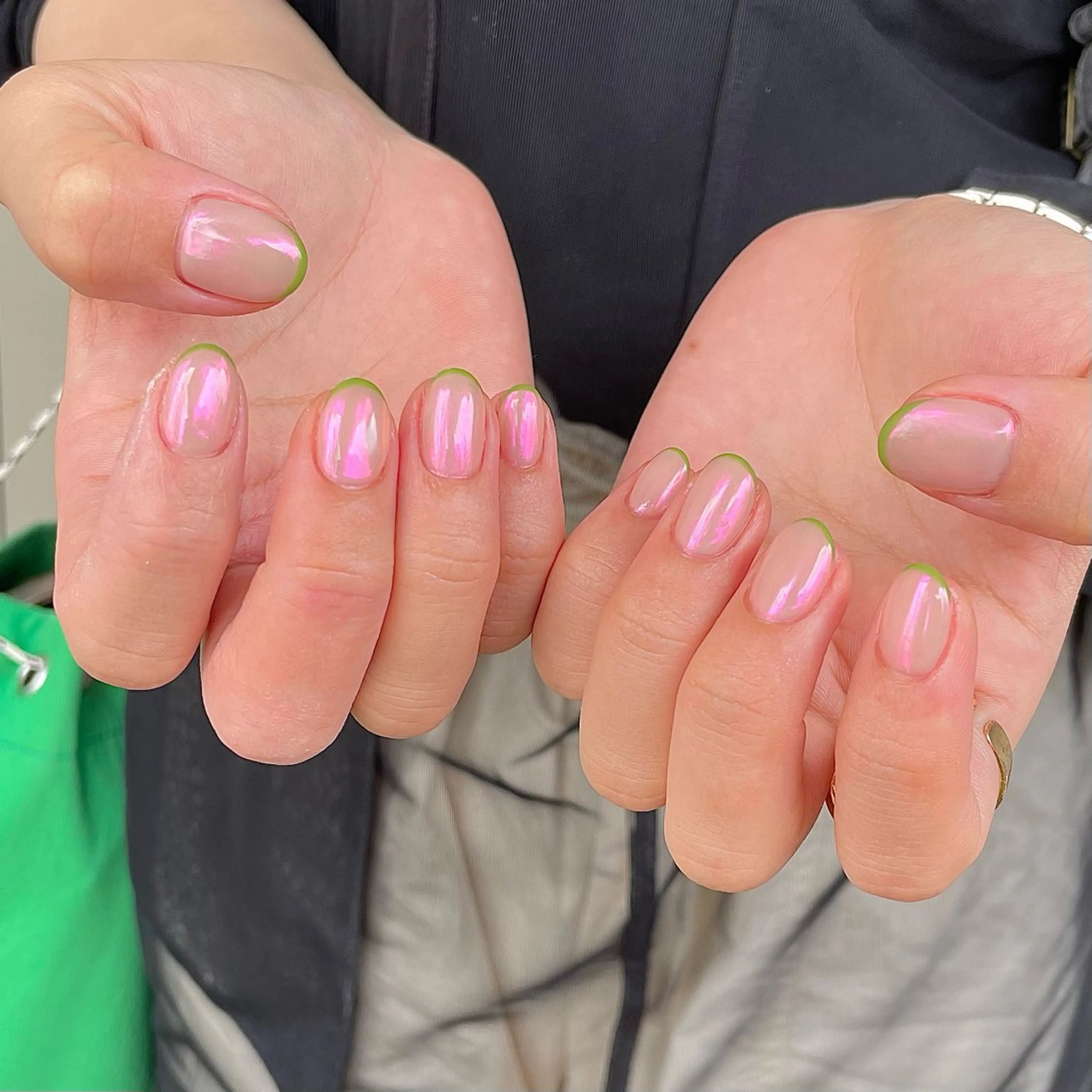 ネイル オーロラネイル フレンチネイル ハンドネイル Nailsalon BLOOM🌷 山崎のネイルデザイン