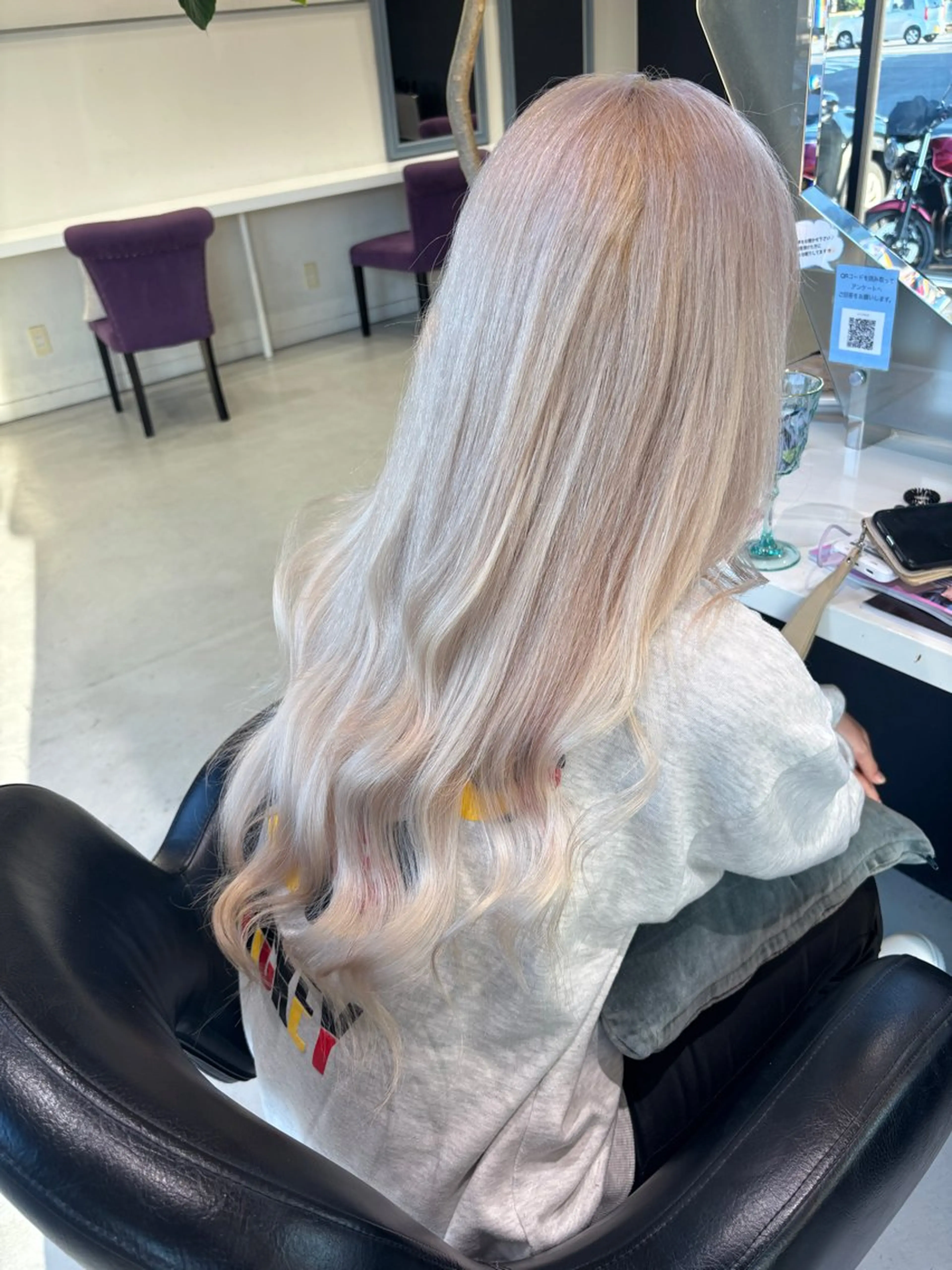 ロング カット ヘアカラー エクステ 超透明感カラー🦋韓 国羽エクステ🪽🫧のマツエク・マツパデザイン