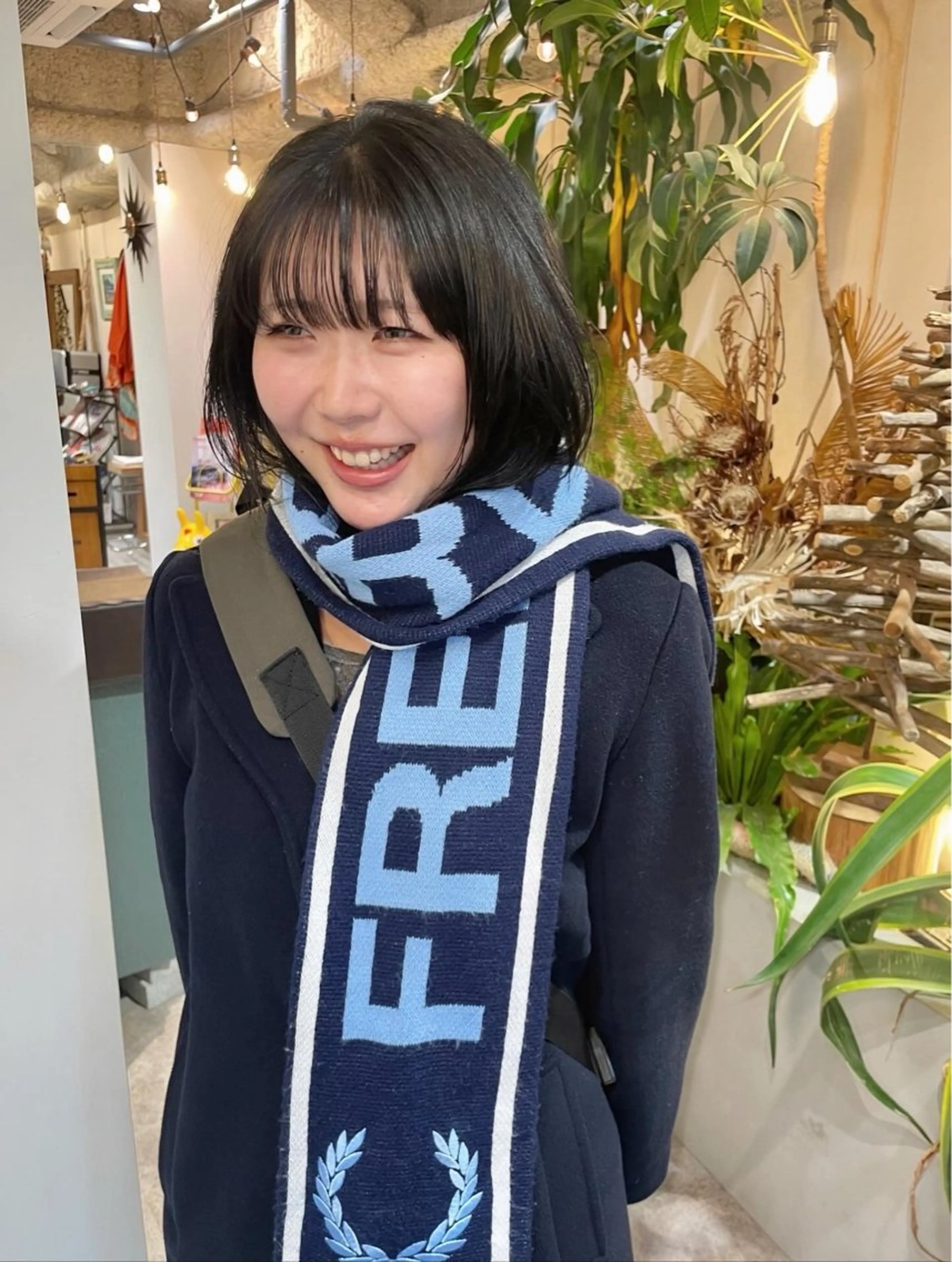 ミディアム カット ヘアカラー 透明感カラー 🦋AYAのヘアスタイル