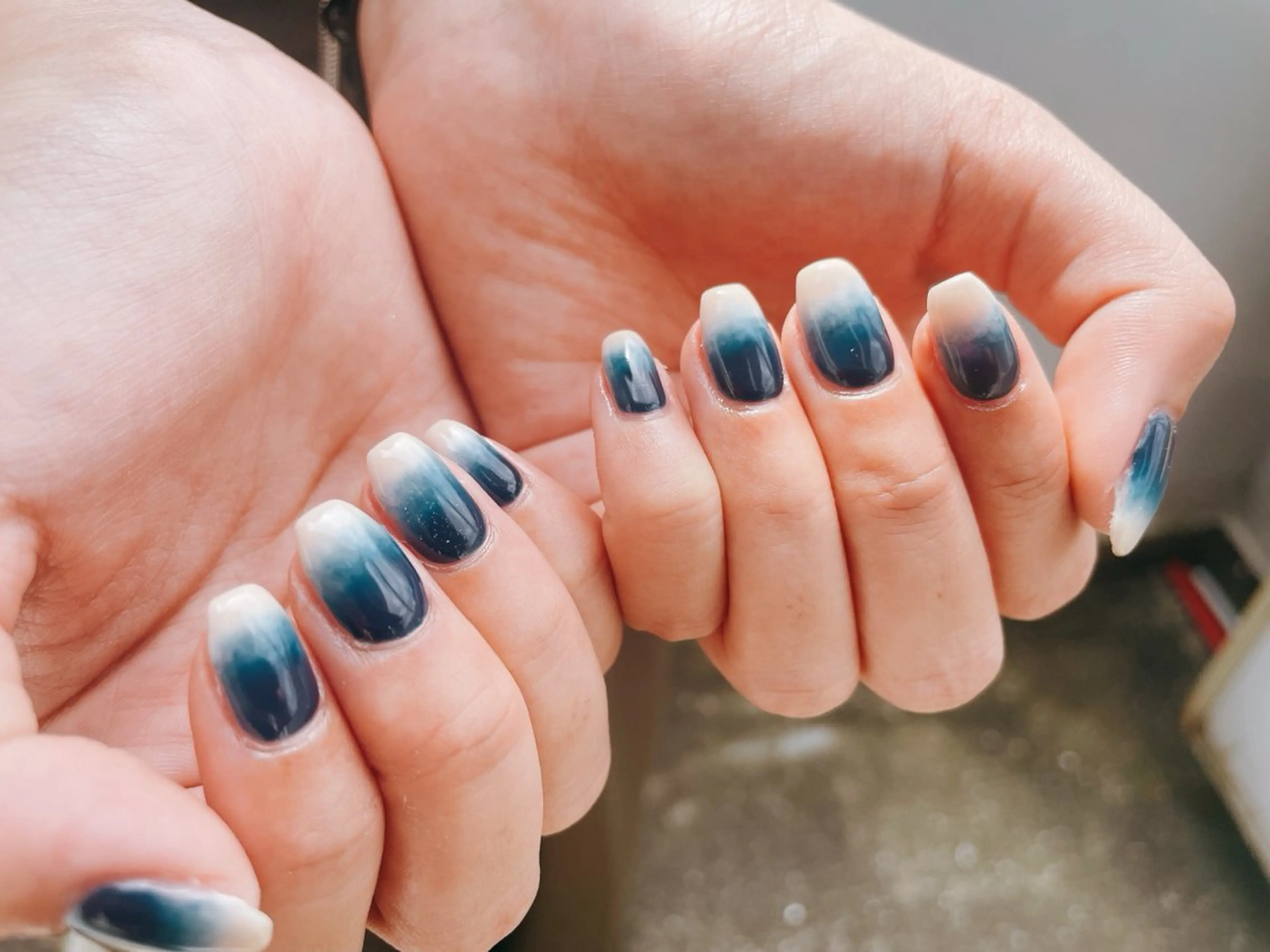 ネイル ブルー グラデーション tsumeasobi 🪬macoのネイルデザイン