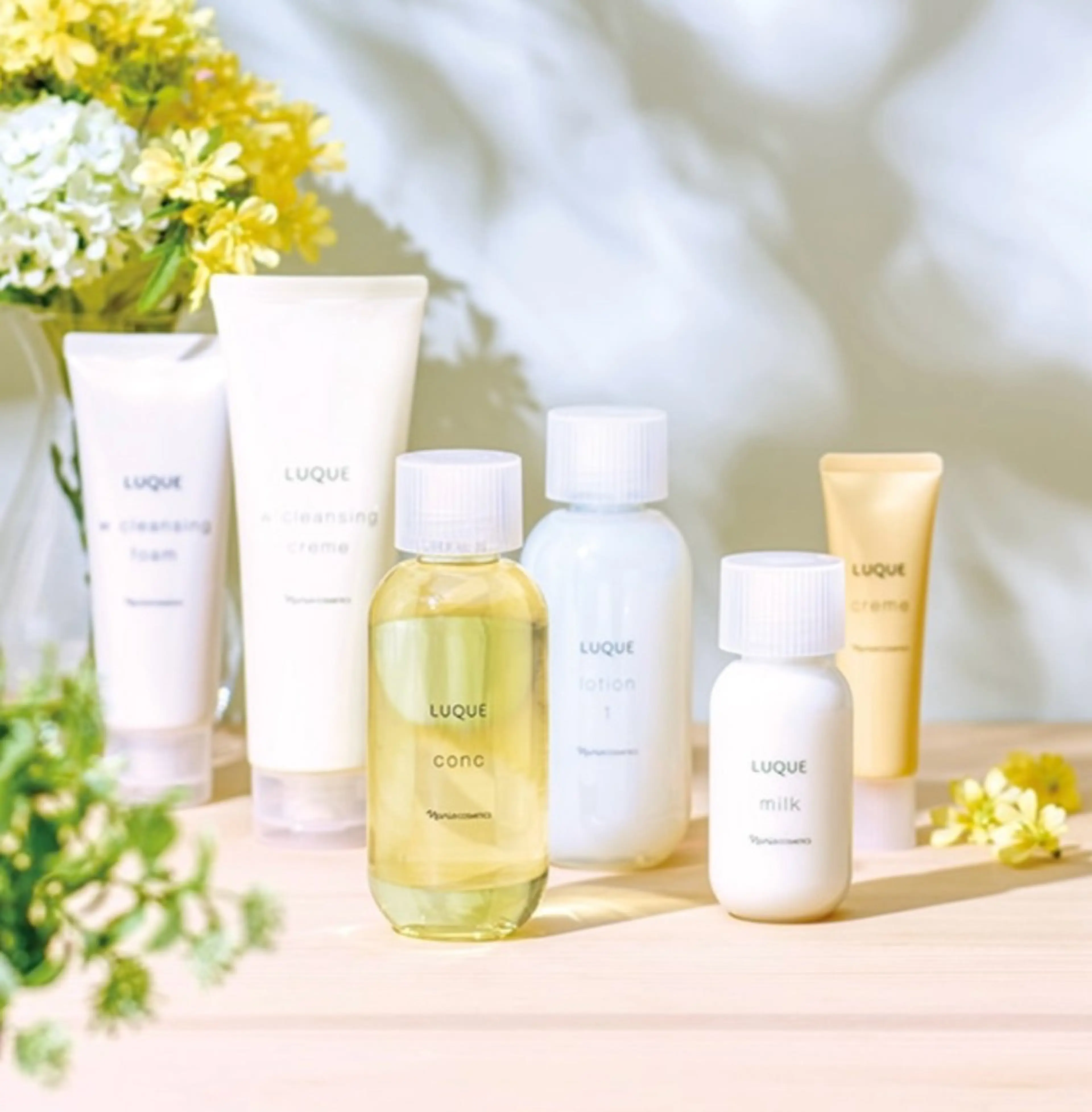 【1ヶ月本気の肌質改善⭐️】¥10,109分のスキンケア+エステ4回無料💎しっとり潤ツヤコース🧡の写真