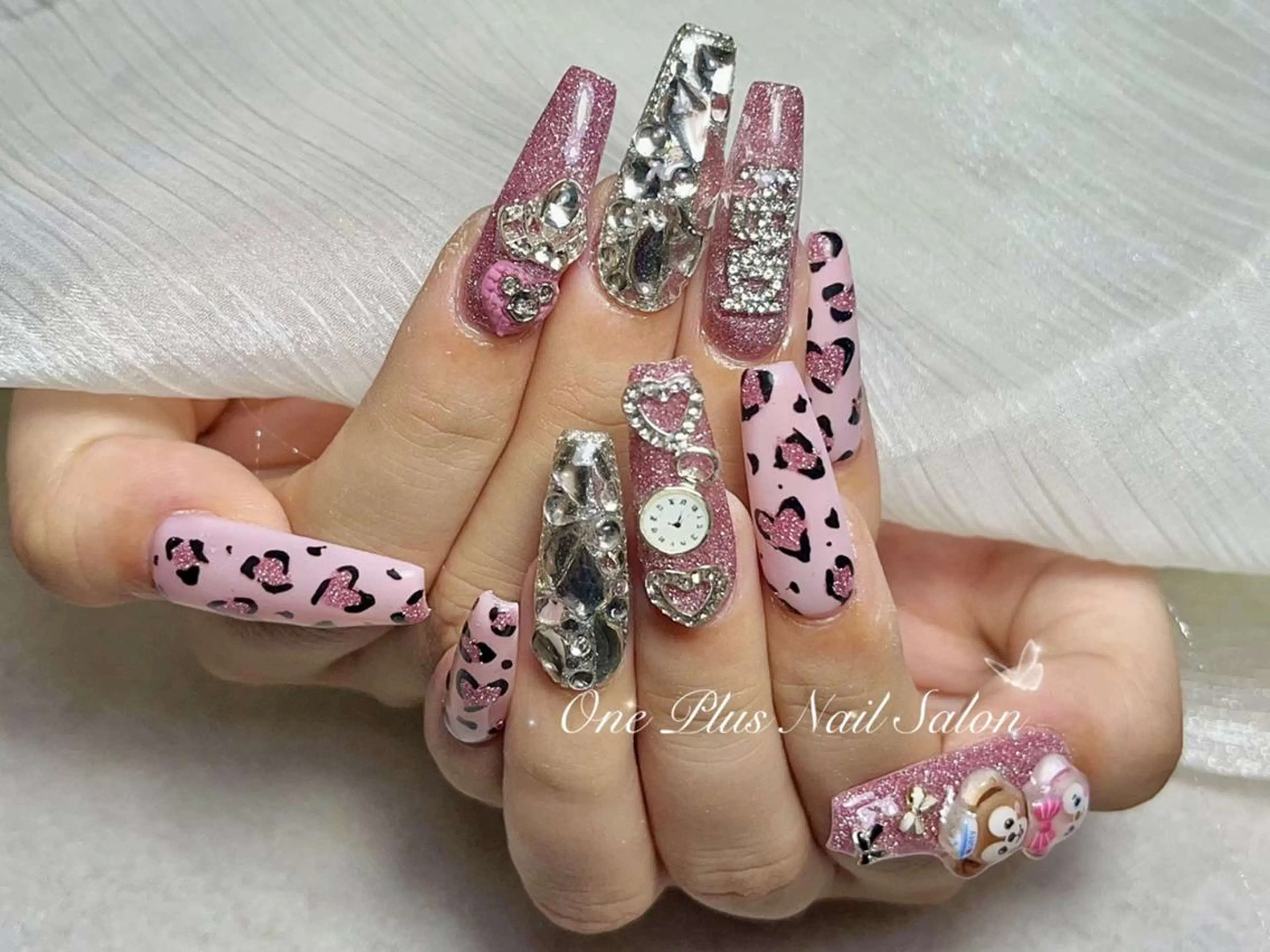 ネイル オーロラネイル 長さ出し フットネイル フレンチネイル ジェルネイル One Plus キキのネイルデザイン