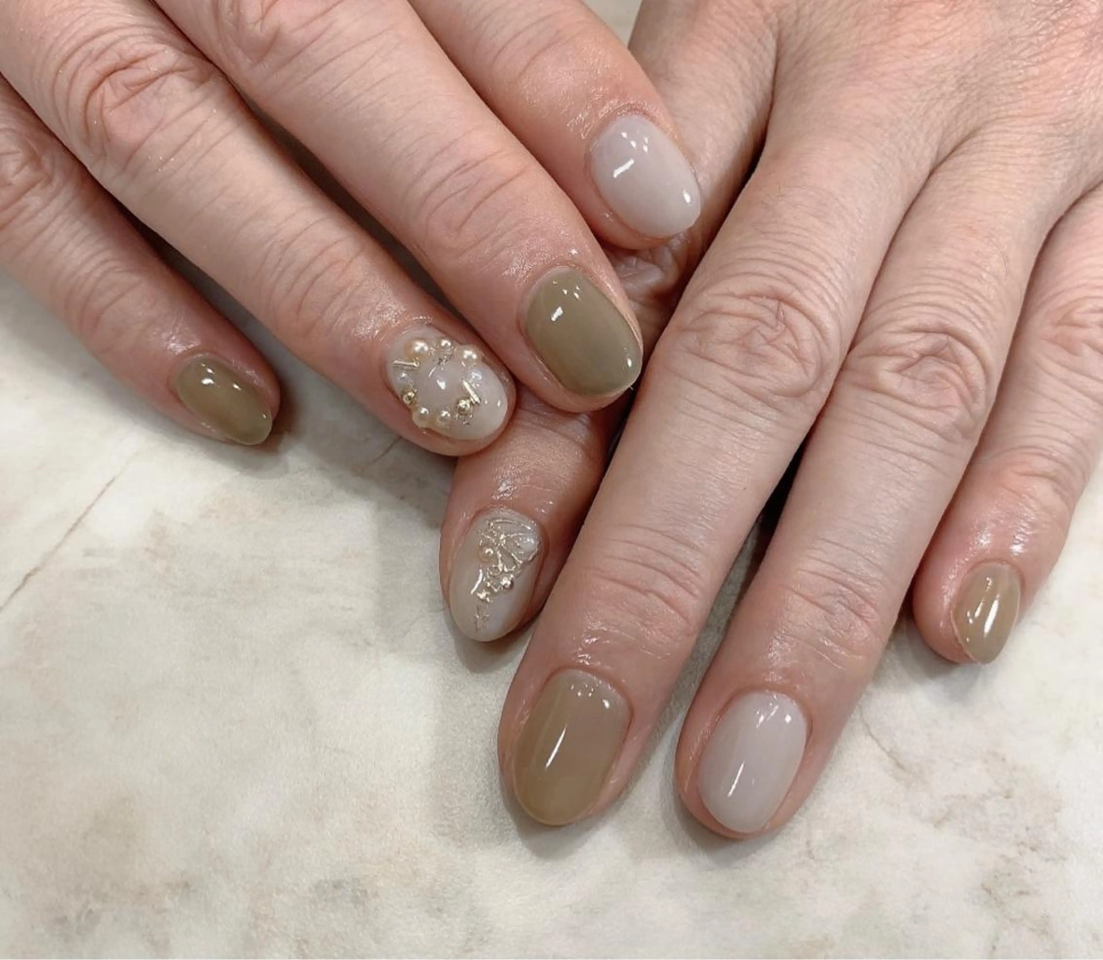 ネイル 𝐑𝐞𝐯𝐢𝐨 ___堺市西区のマツエク・マツパデザイン