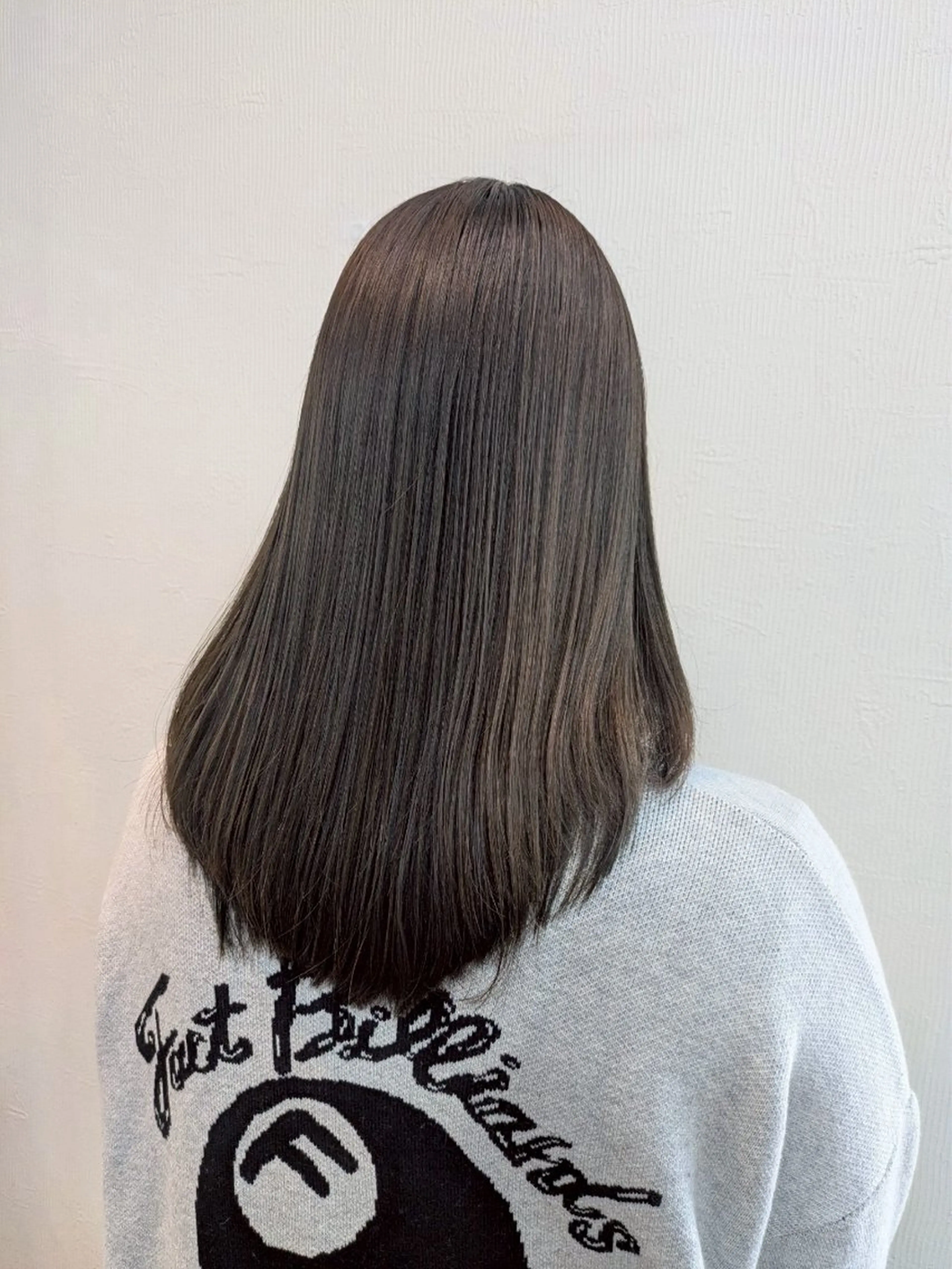 セミロング ヘアカラー トリートメント 倉澤 愛理のヘアスタイル