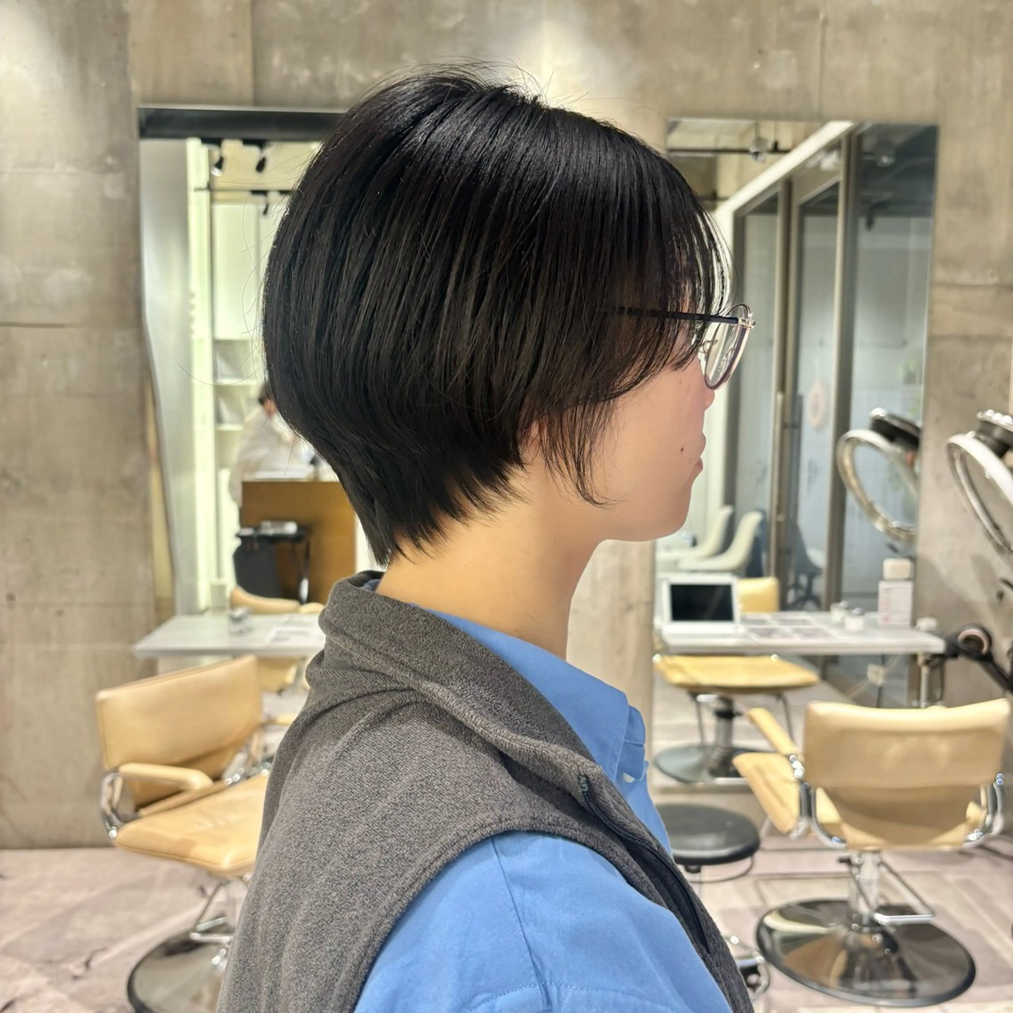 ショート mina🪐立川駅/ 無料ショートカットのヘアスタイル