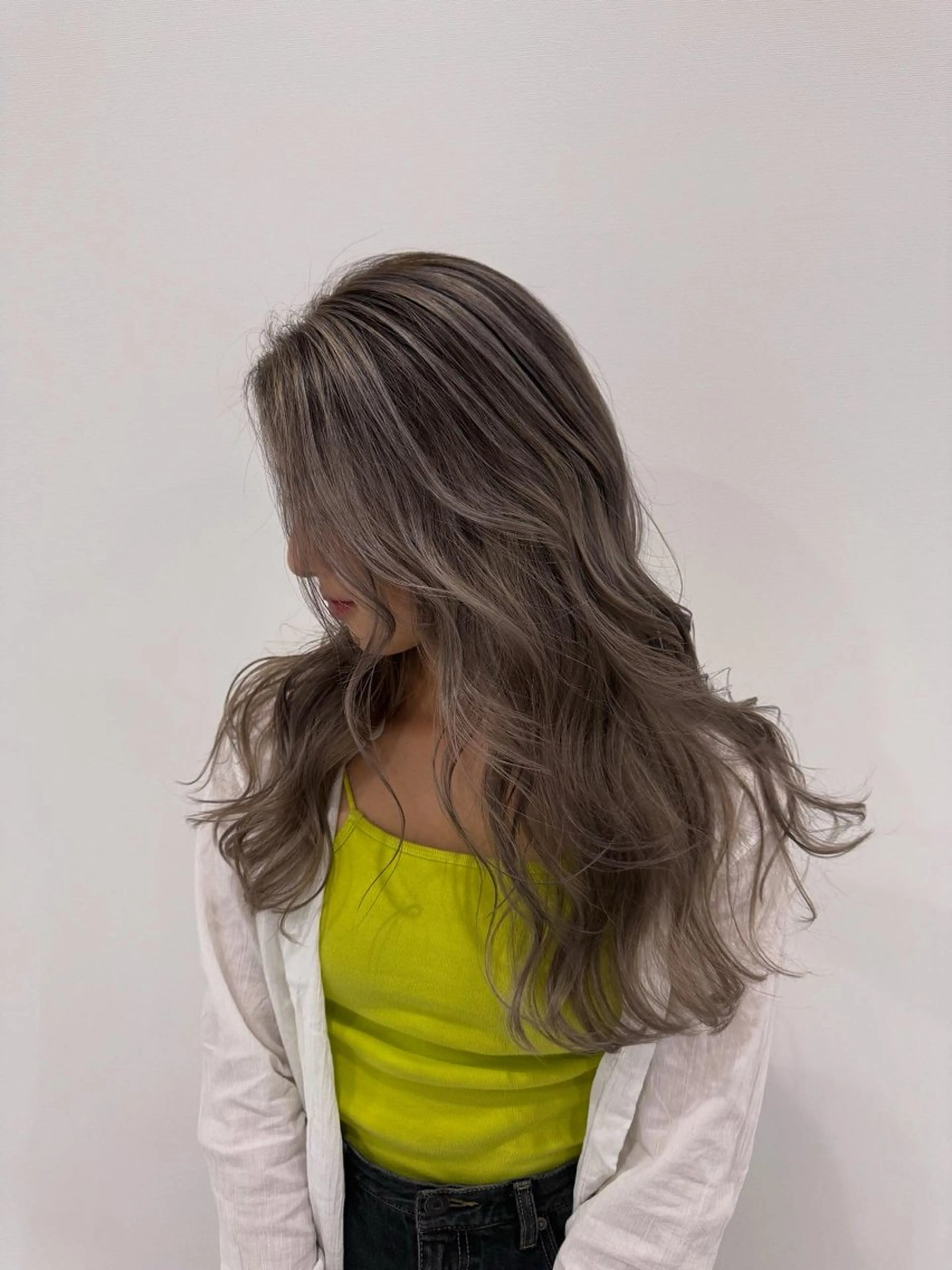 ロング カラー バレイヤージュ ブリーチ レイヤーカット ヘアカラー トリートメント 韓国ヘア 野々山 ゆうとのヘアスタイル