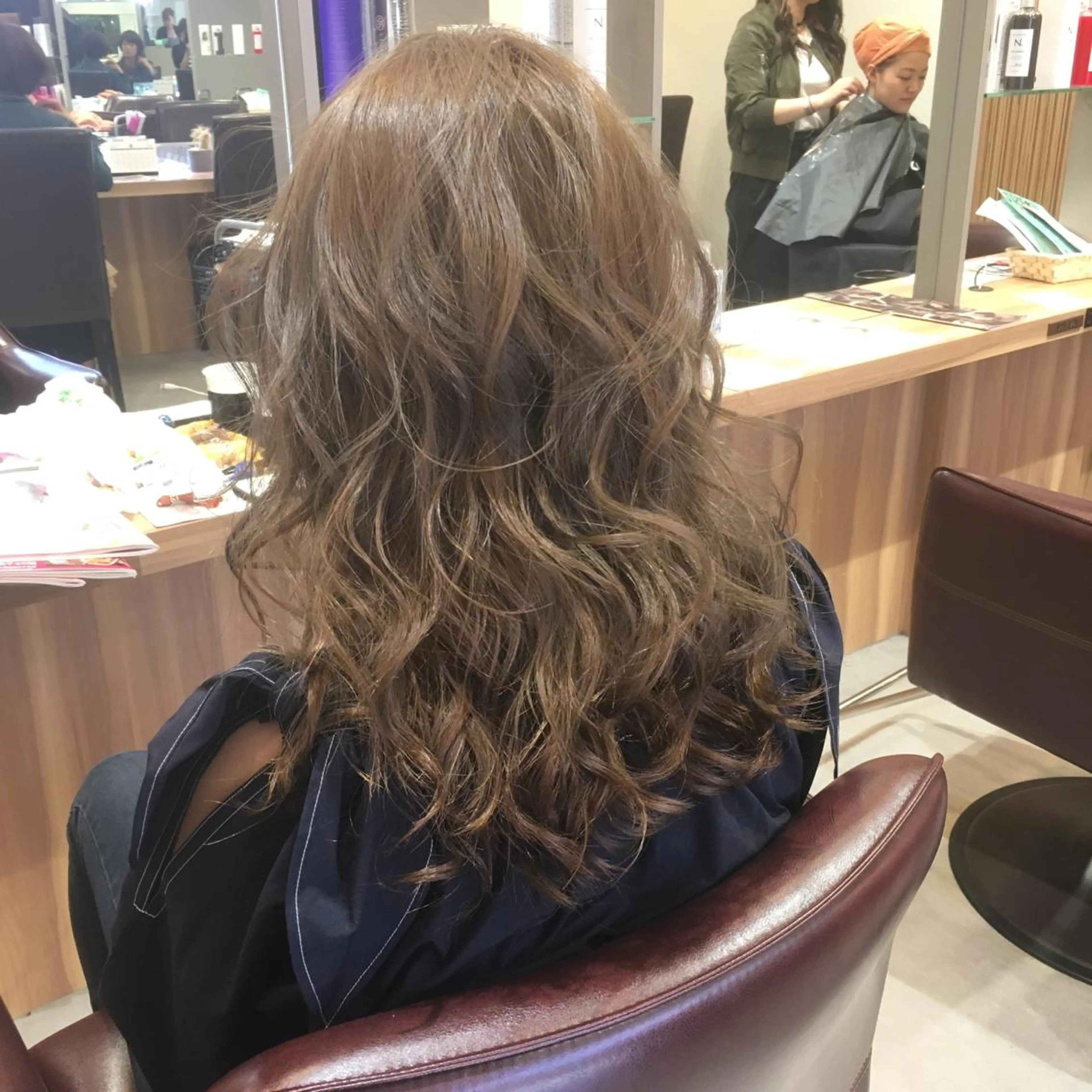 セミロング ハイライト Dolce　梅田所属・城領 直輝のヘアスタイル