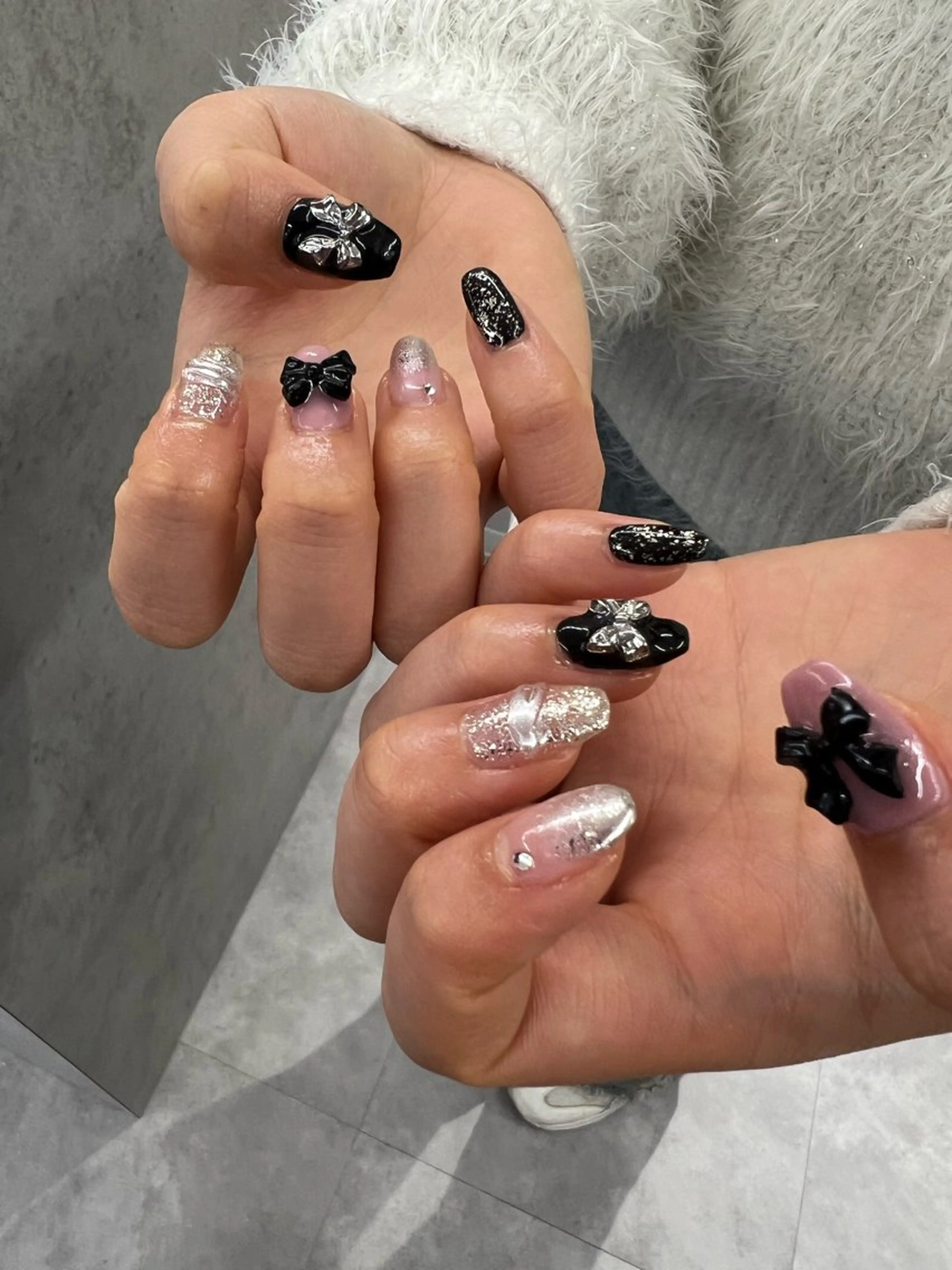 ネイル 韓国ネイル ピンク リボン シルバー ハンドネイル ハンドケア Bana_ Nailのネイルデザイン