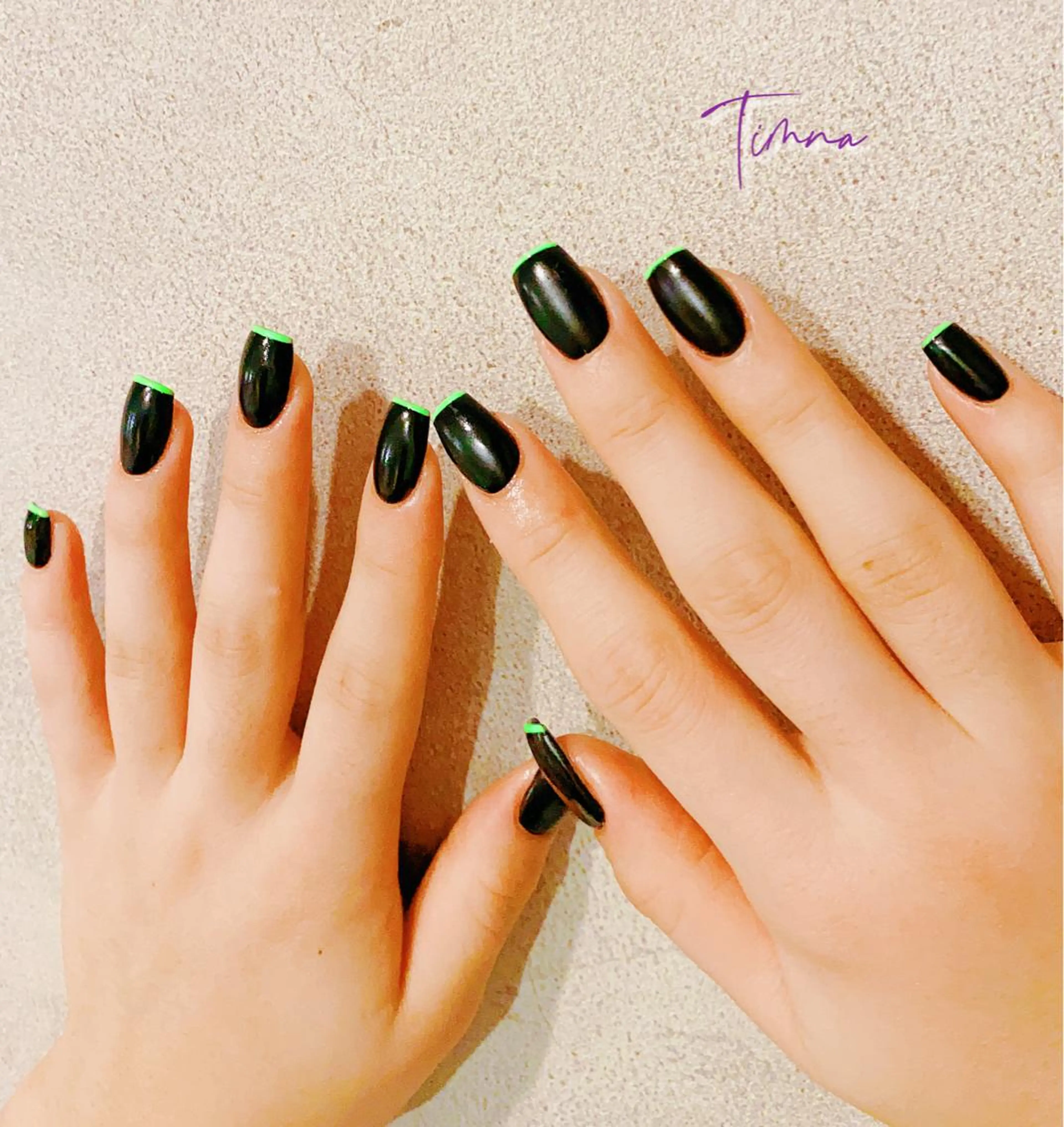 ミディアム ハンドネイル NAILSALON 🍔Timna🍟のネイルデザイン