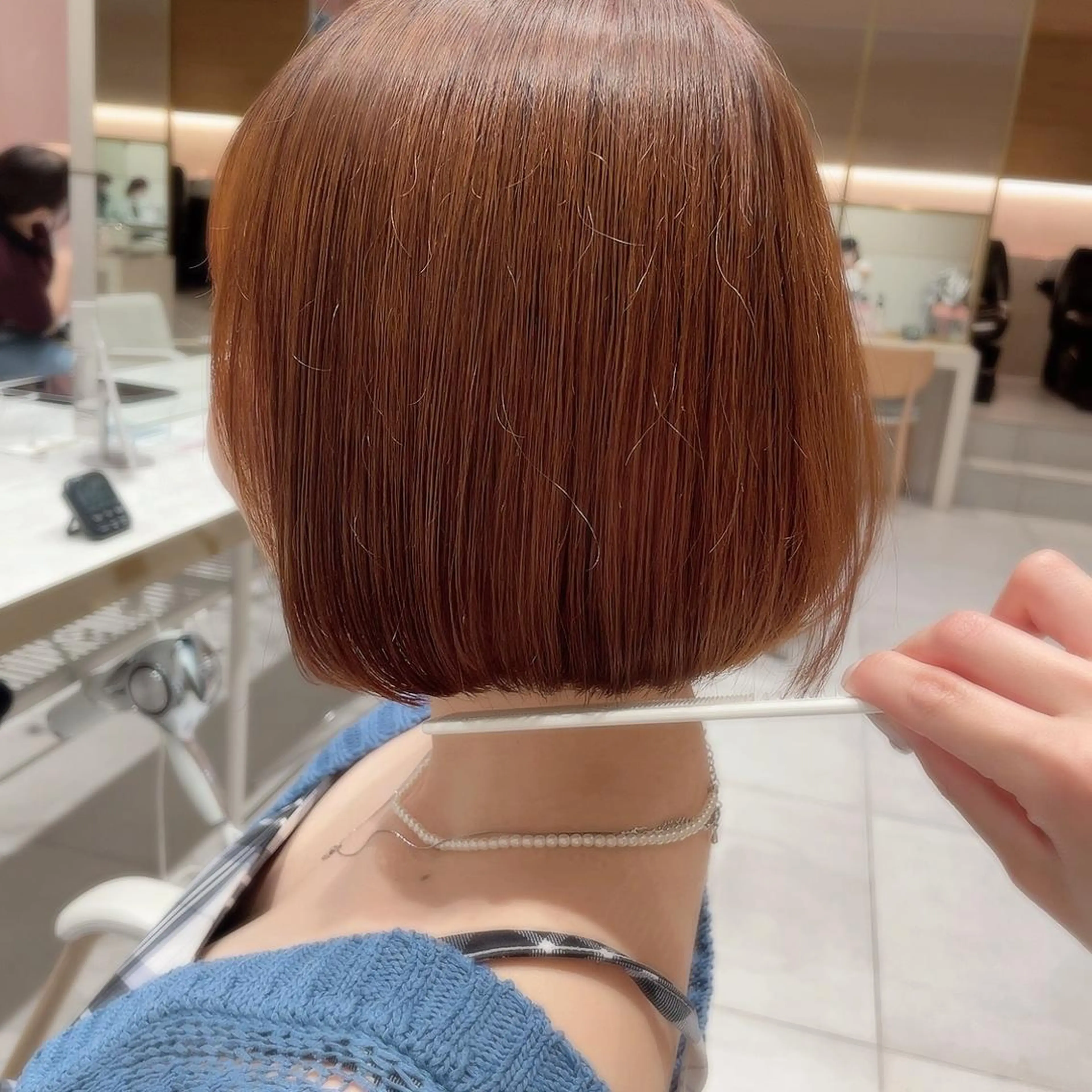 ショート カラー 🤎小顔レイヤー /ベージュ🤎友香のヘアスタイル