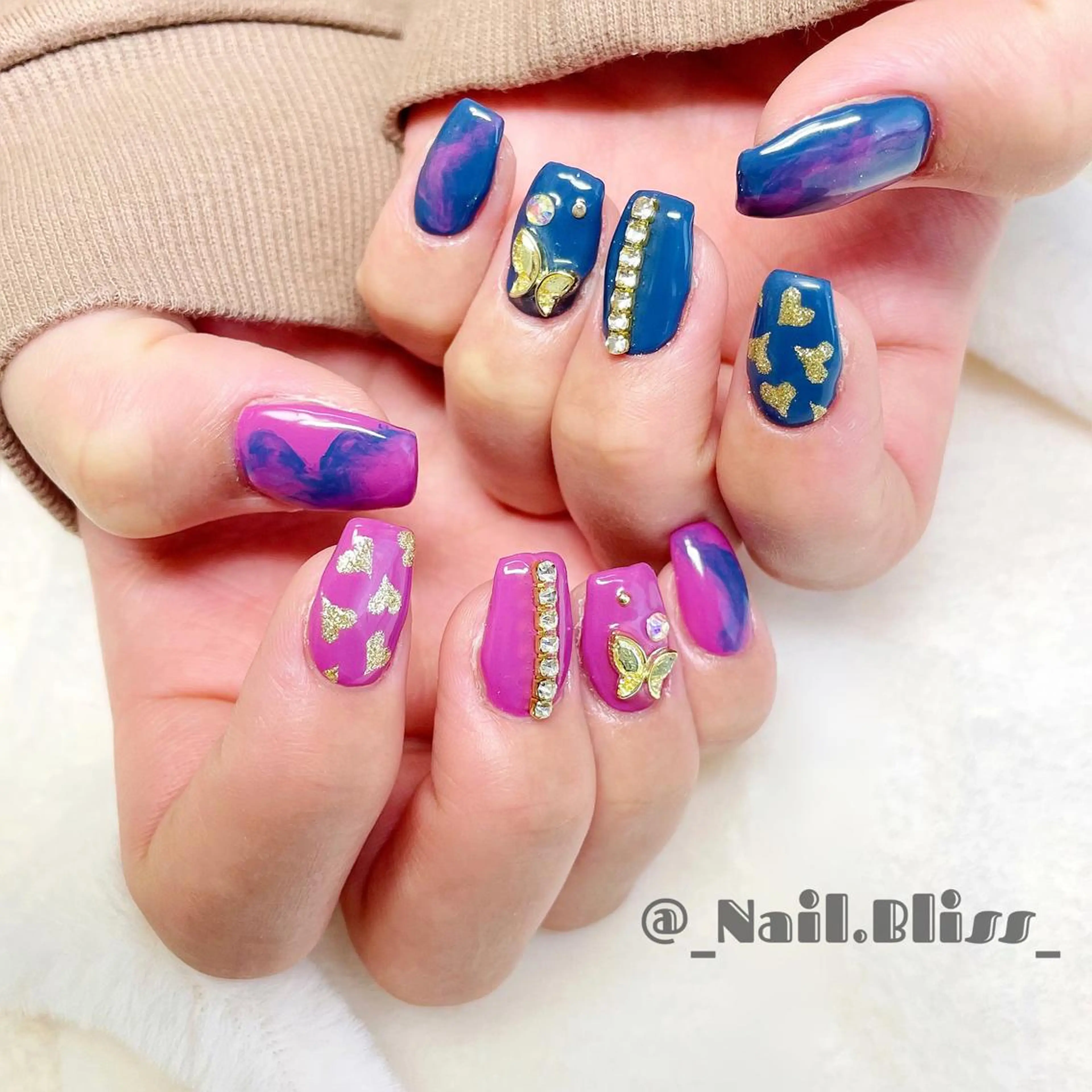 ネイル ガーリー ハンドネイル NAIL BLISSのネイルデザイン