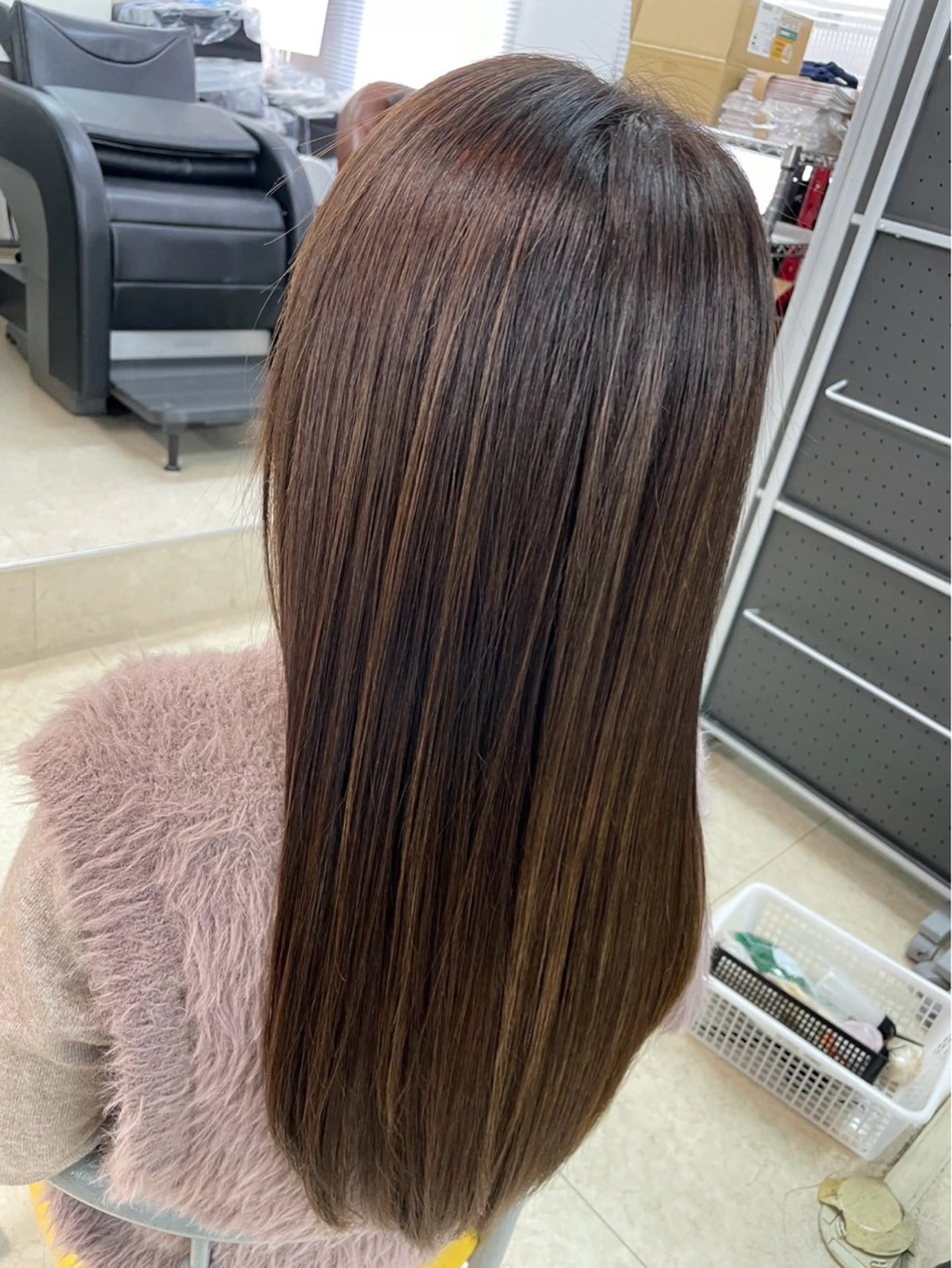 ロング カラー 浅野 玲子のヘアスタイル