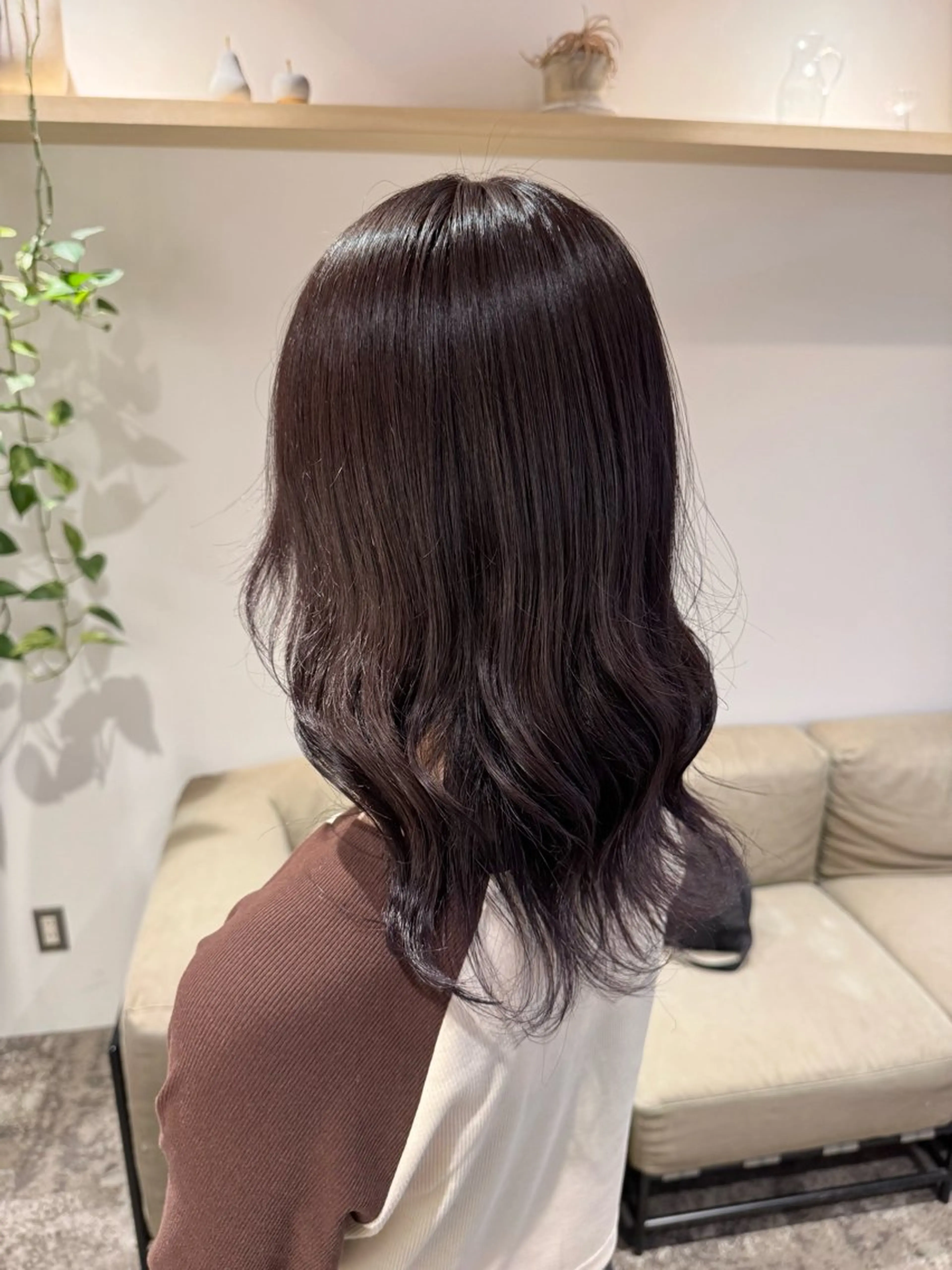 セミロング カラー ハガ コトコのヘアスタイル