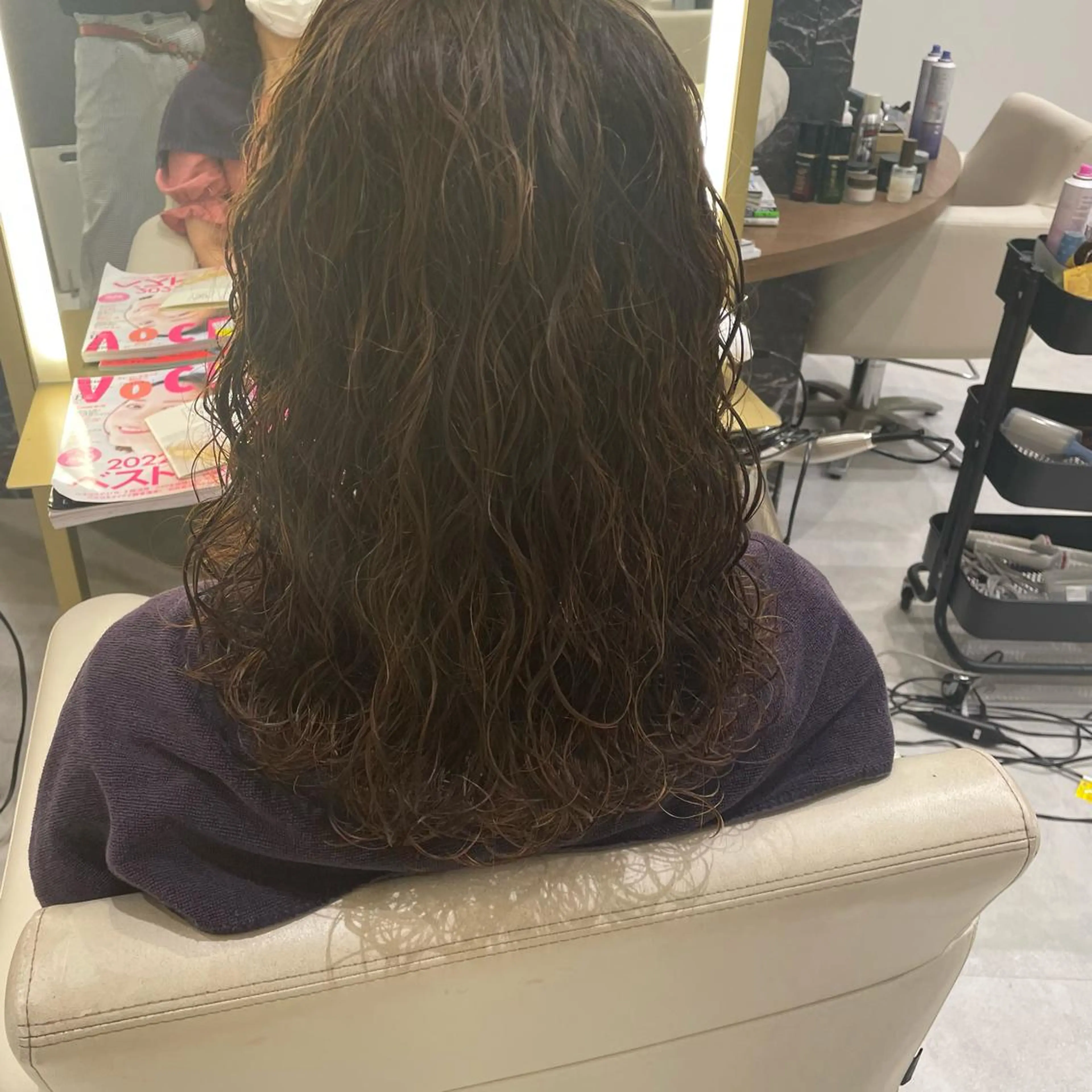 セミロング パーマ パーマ k-two corso所属・パーマモデル募集🌈 森脇帆南のヘアスタイル