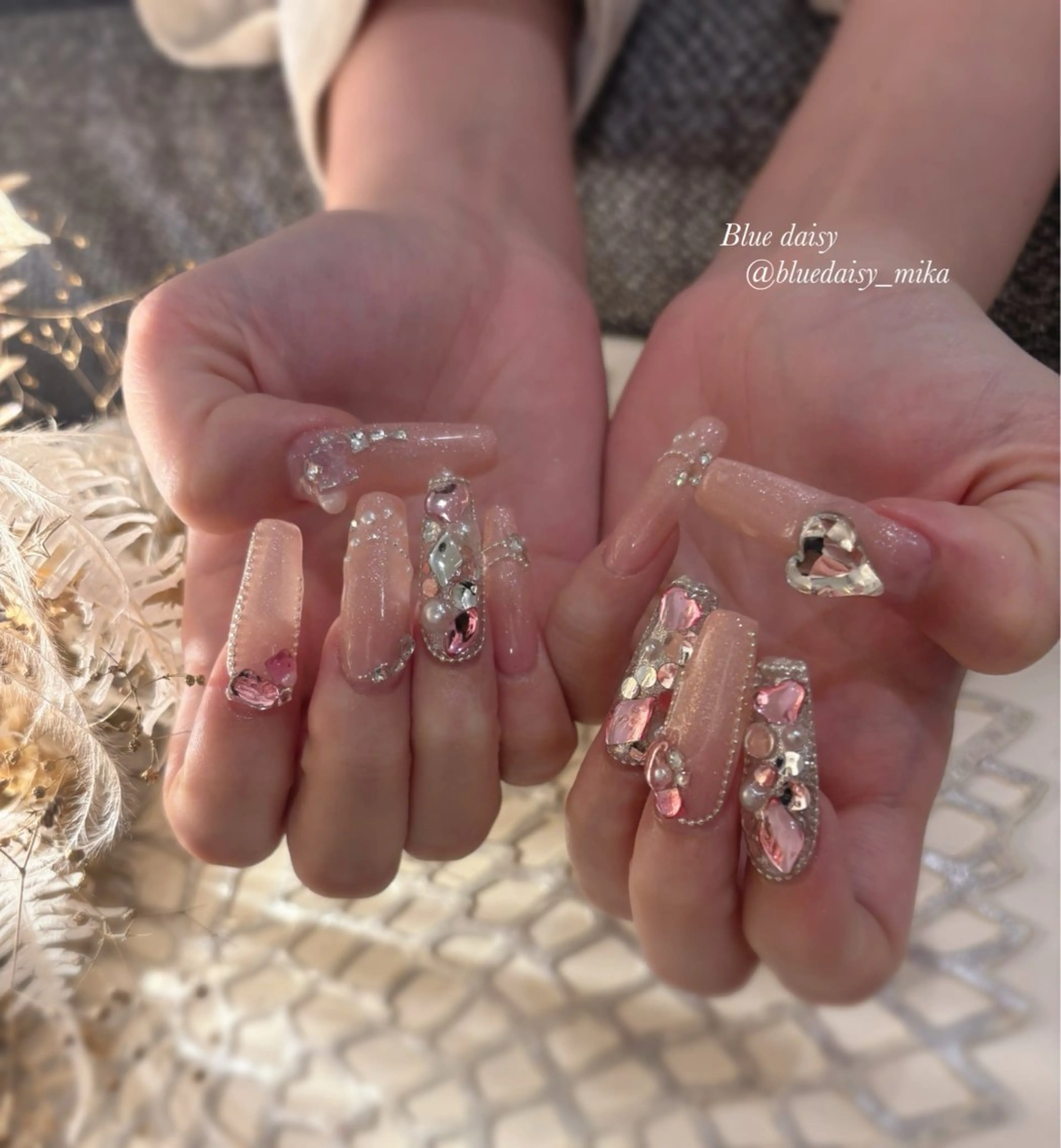 ネイル キラキラネイル ピンク ハンドネイル Blue　daisy　栄本店 【ブルーデイジー】所属・Blue daisy 栄本店のネイルデザイン