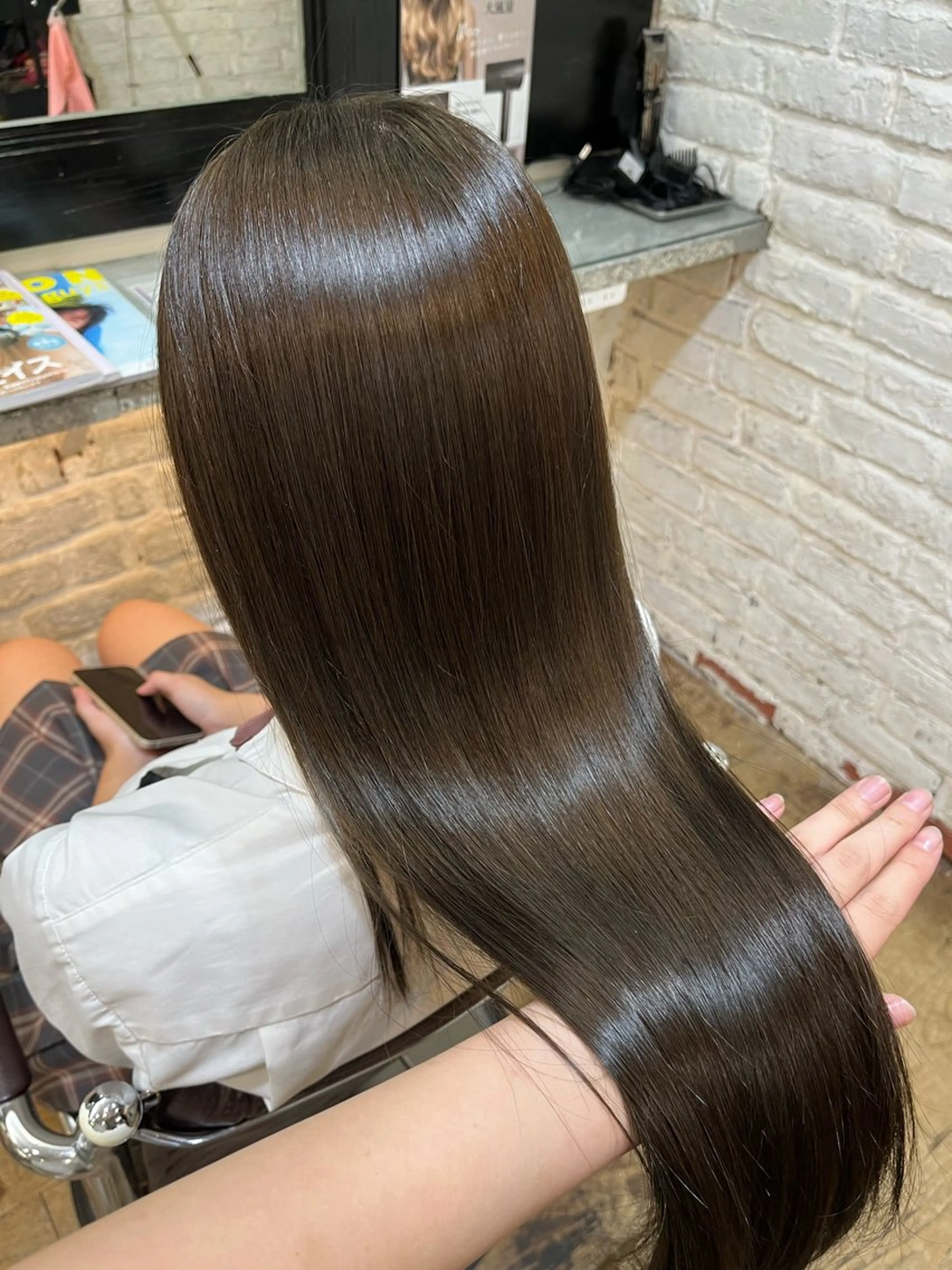 ロング カラー 柳井 遥伽のヘアスタイル
