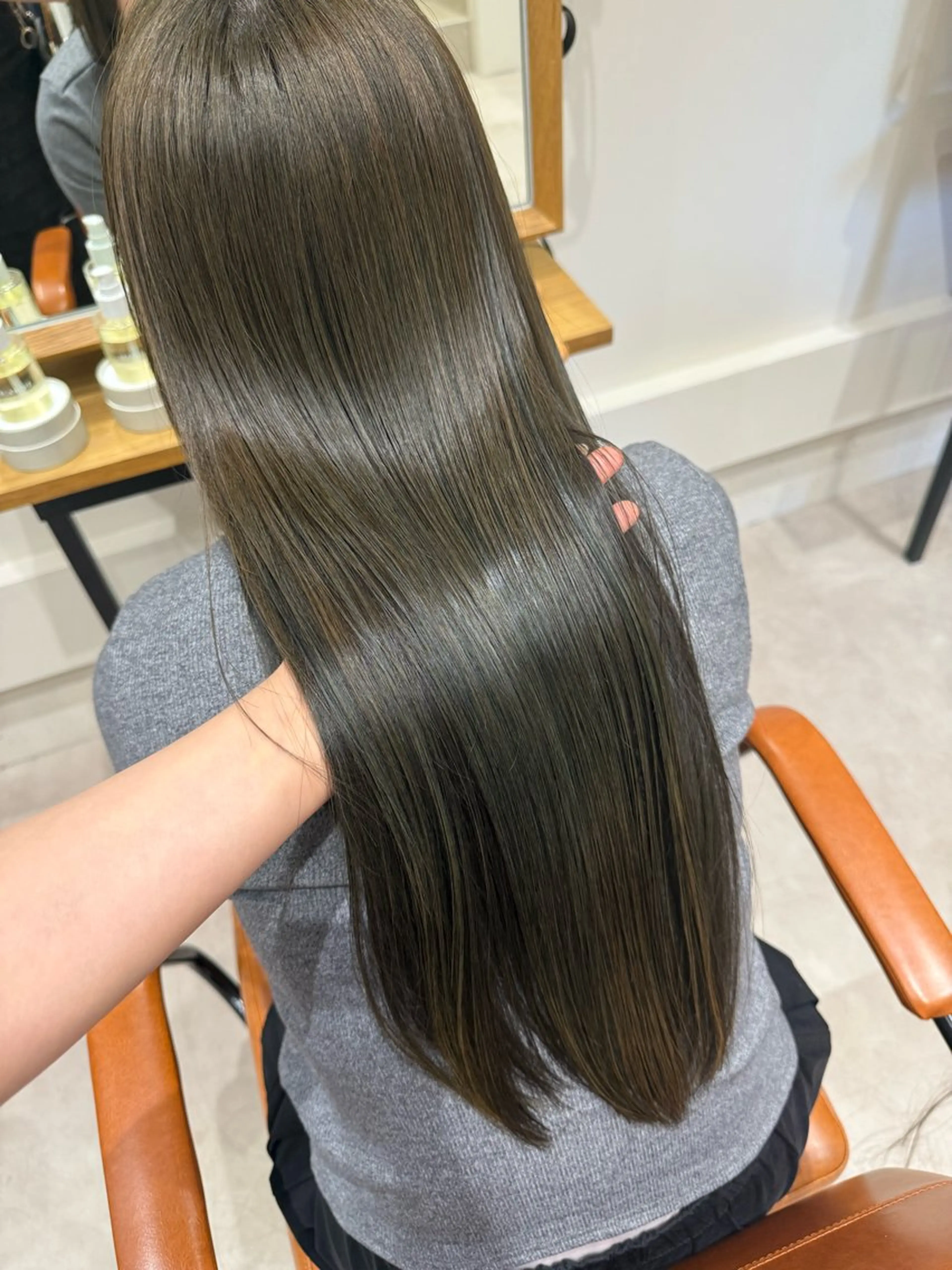 ロング カラー 💛🤍U too e’s 鎌倉🧸のヘアスタイル