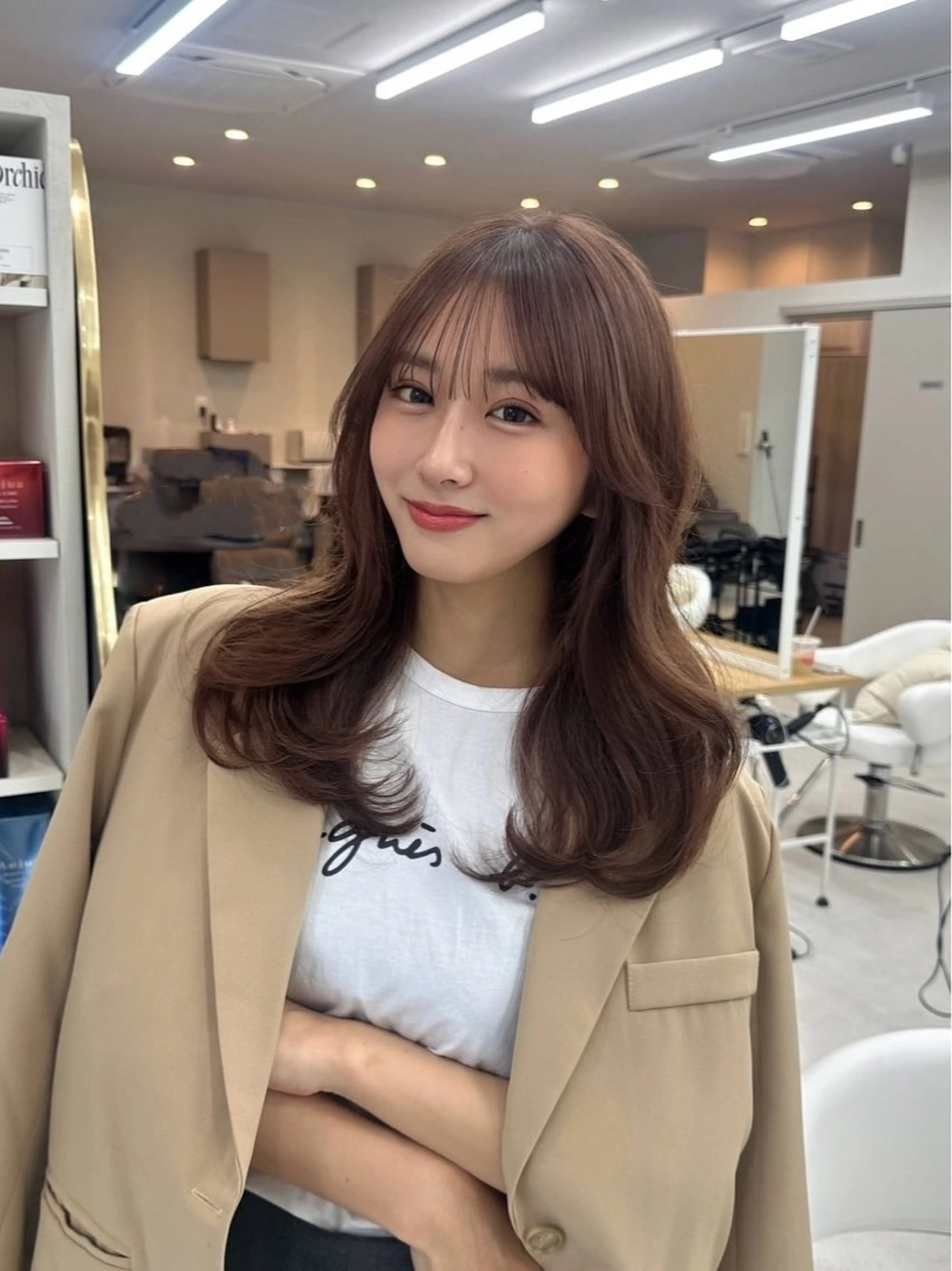 ミディアム カラー ベージュカラー 顔周りカット カット ヘアカラー Aura所属・丸山 心 / 艶カラーのヘアスタイル