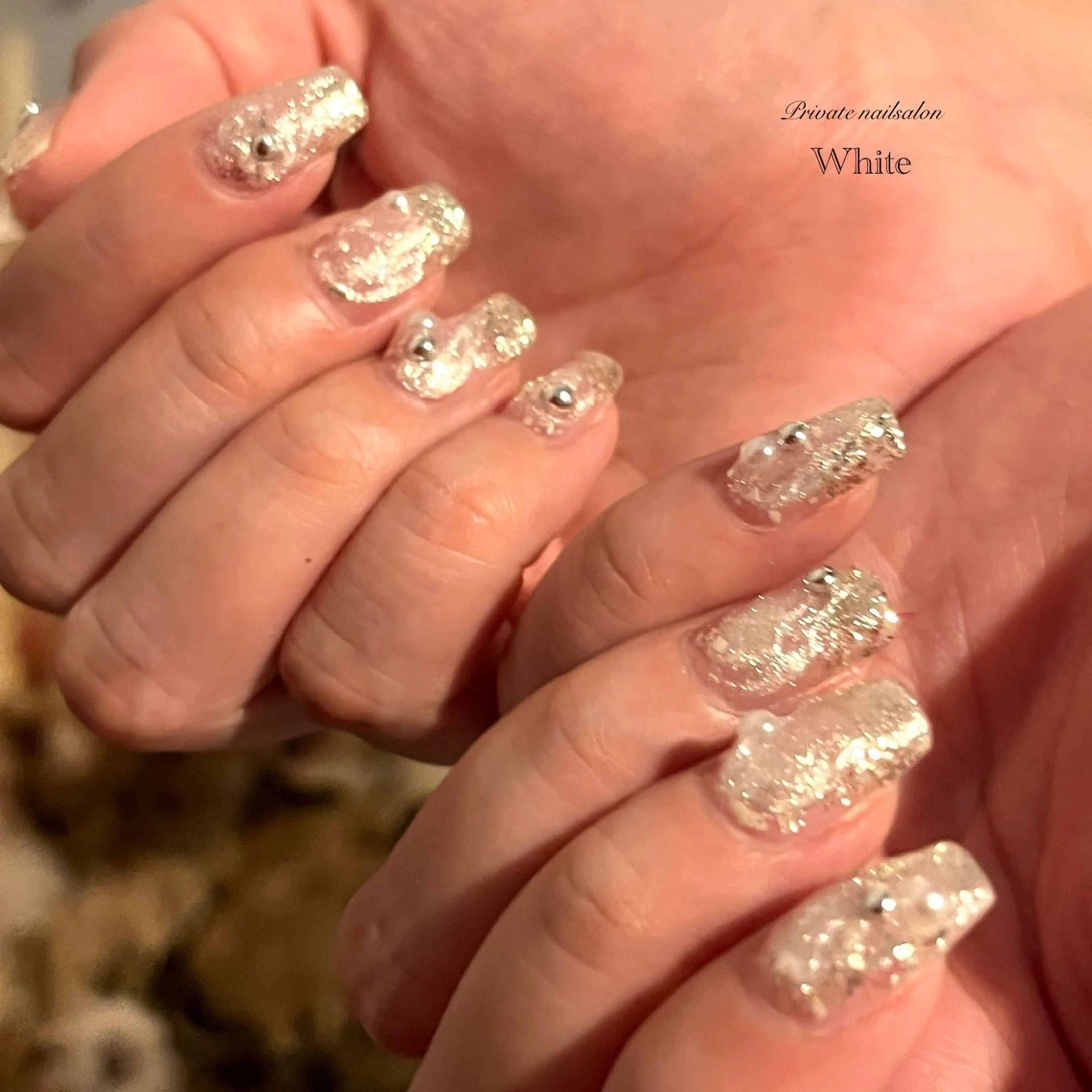 ネイル キラキラネイル ミラーネイル ニュアンスネイル 夏ネイル ホワイト ハンドネイル SAKASHITA KEIのネイルデザイン