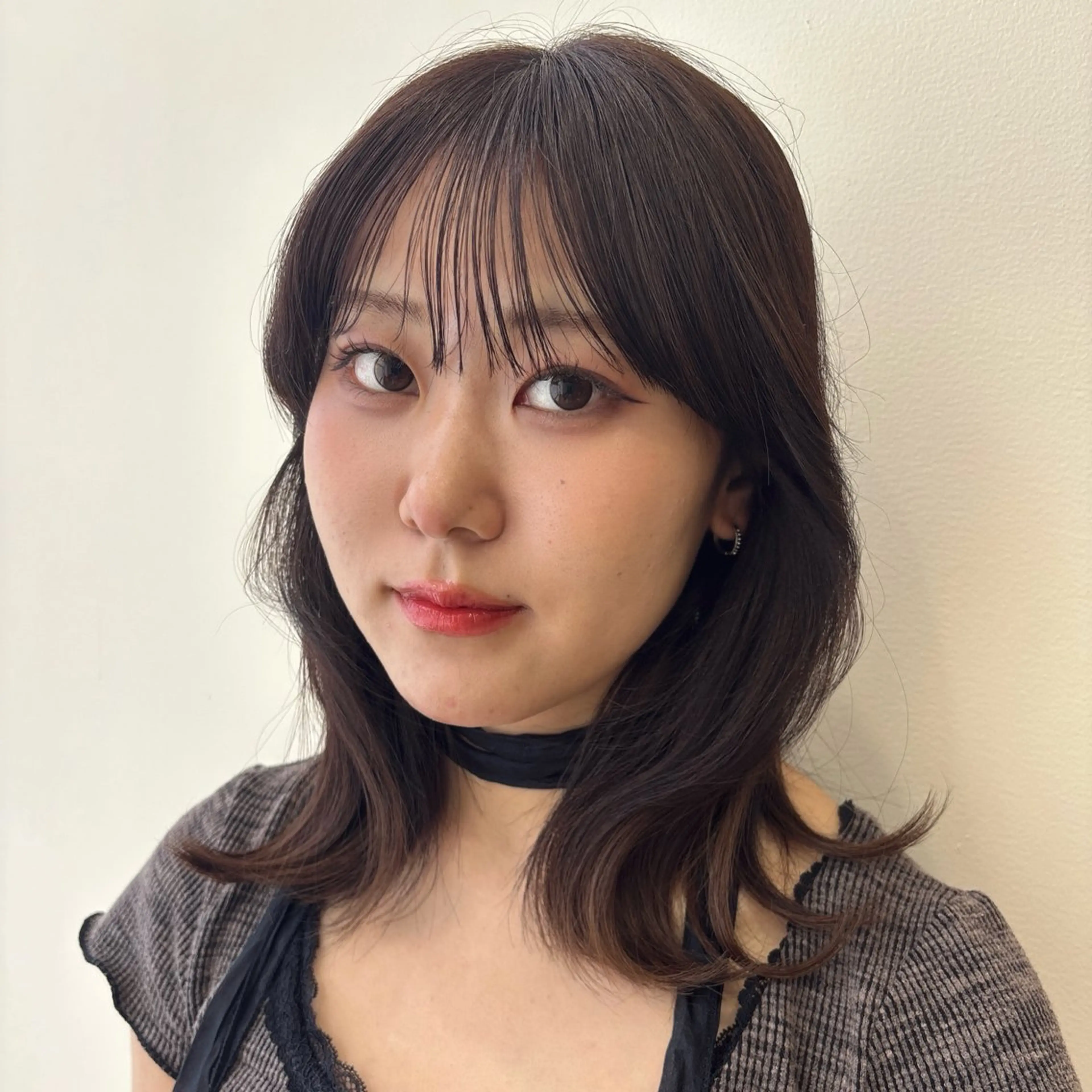 ミディアム 加藤 彩花のヘアスタイル