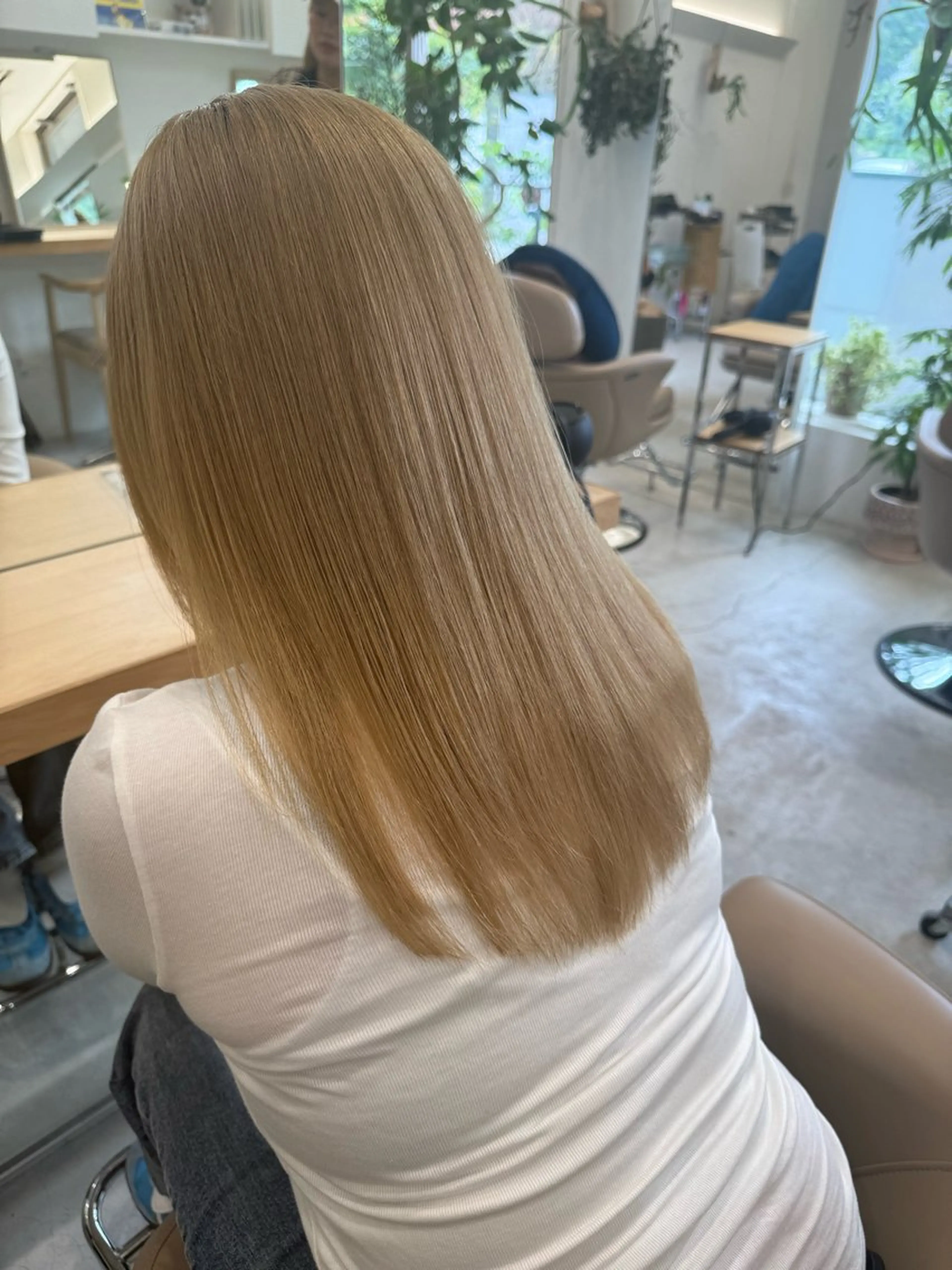 セミロング カラー 💛🤍U too e’s 鎌倉🧸のヘアスタイル
