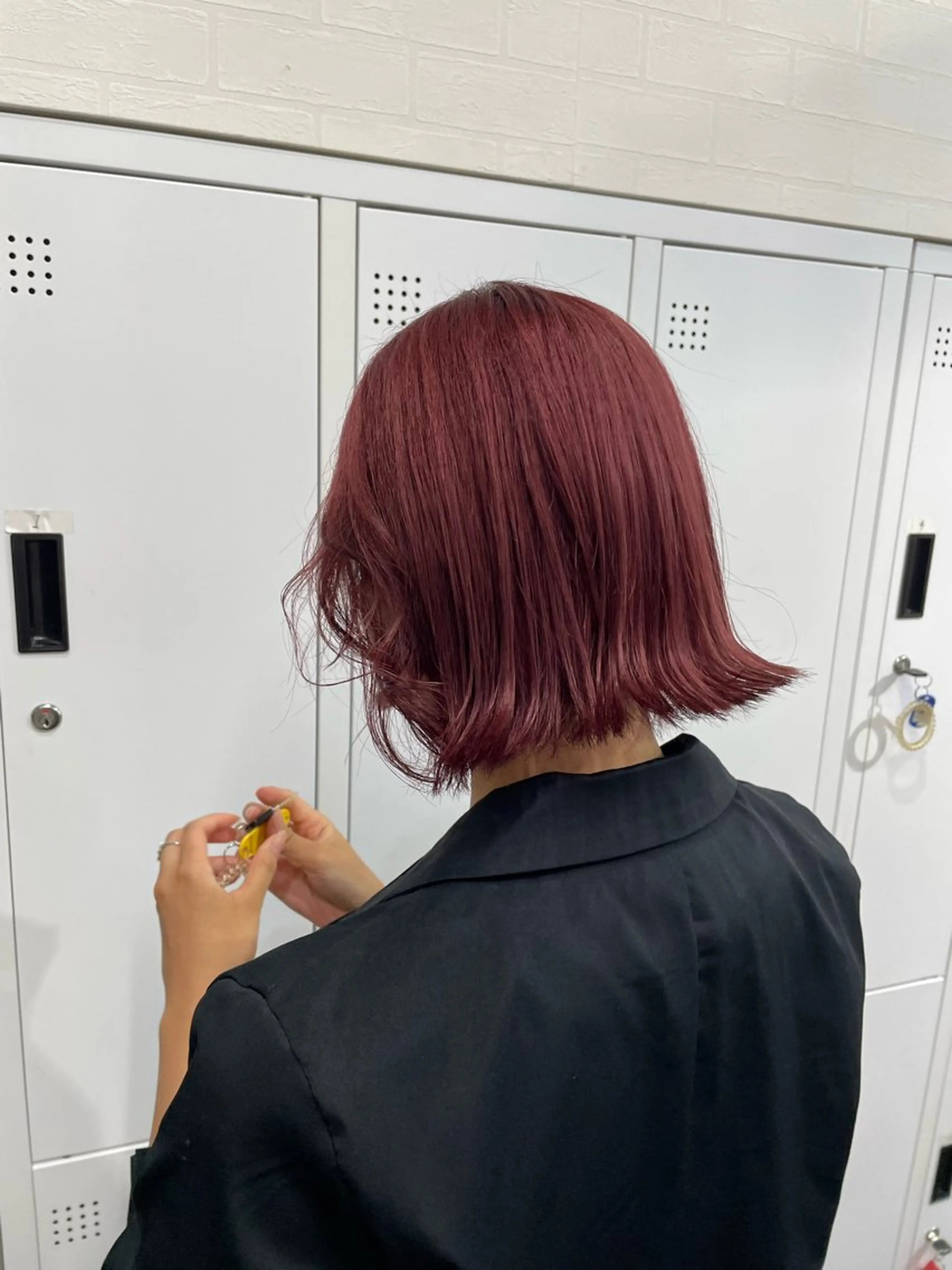 ミディアム 横浜🦋ハイトーン 🫐シャドウルーツのヘアスタイル