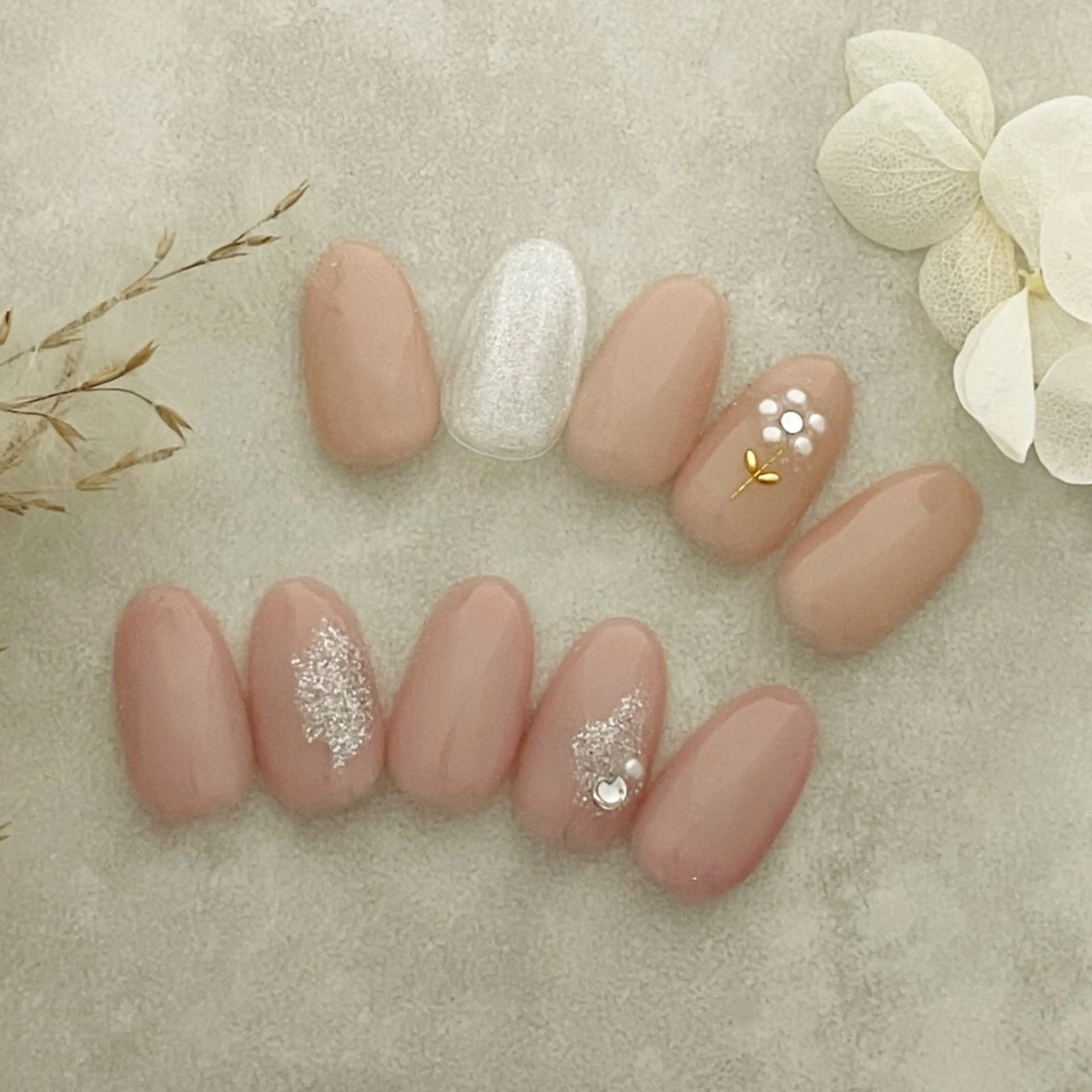 ネイル ハンドネイル アピュレ ネイリストのネイルデザイン