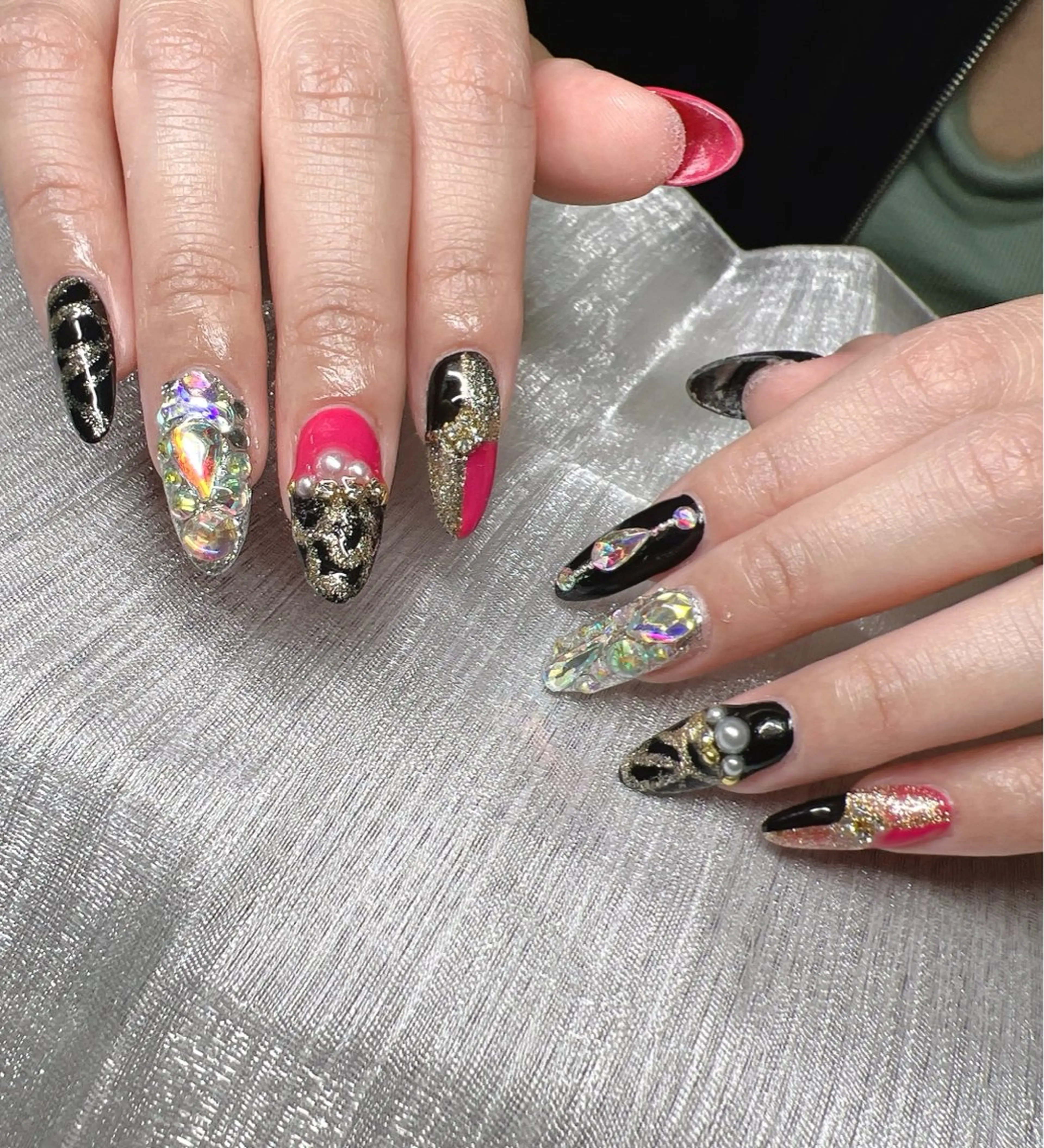 ネイル マグネットネイル ピンク ネイルチップ 冬ネイル Lee Nailsのネイルデザイン