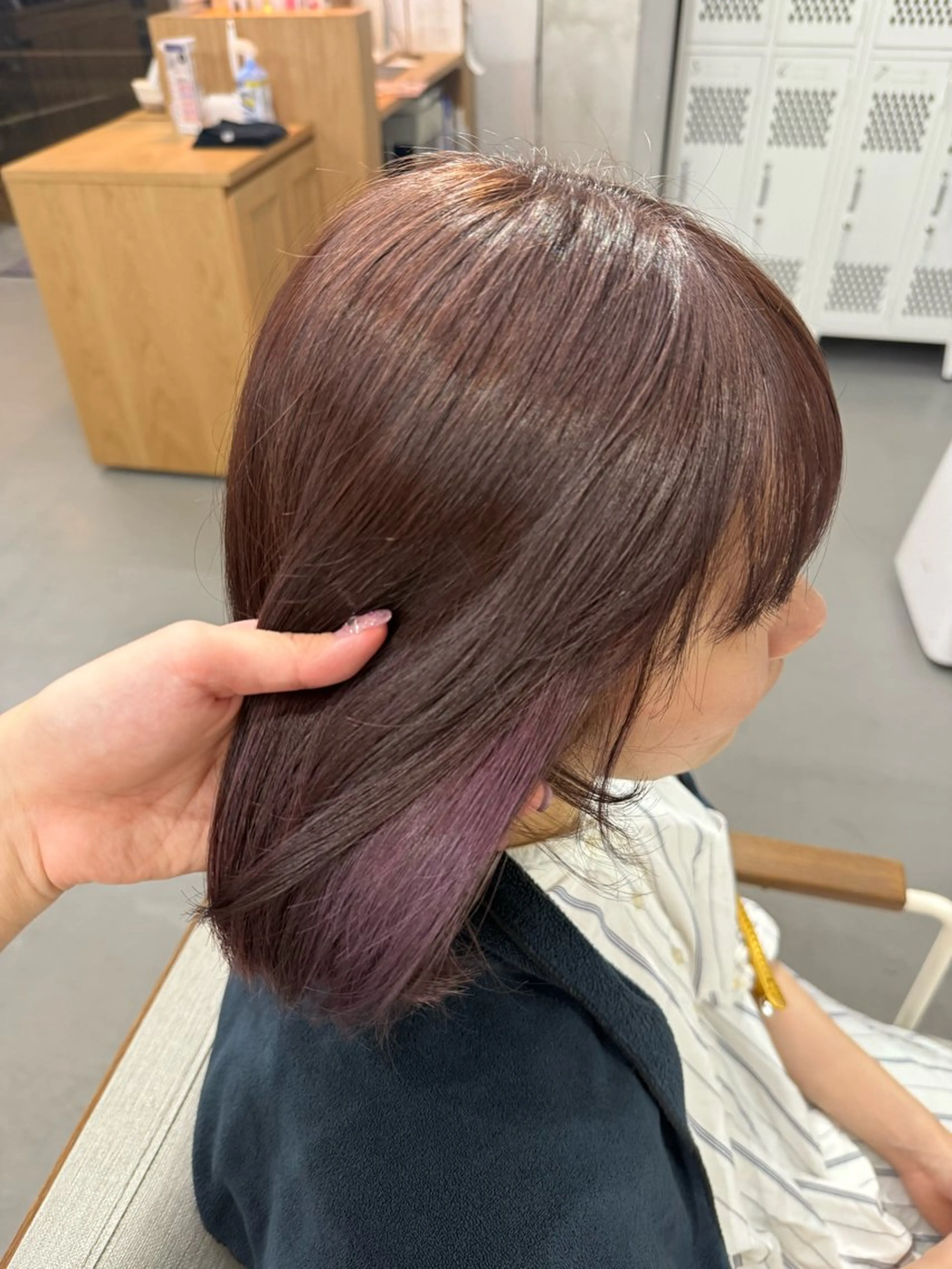 カラー 湯浅 慈園のヘアスタイル