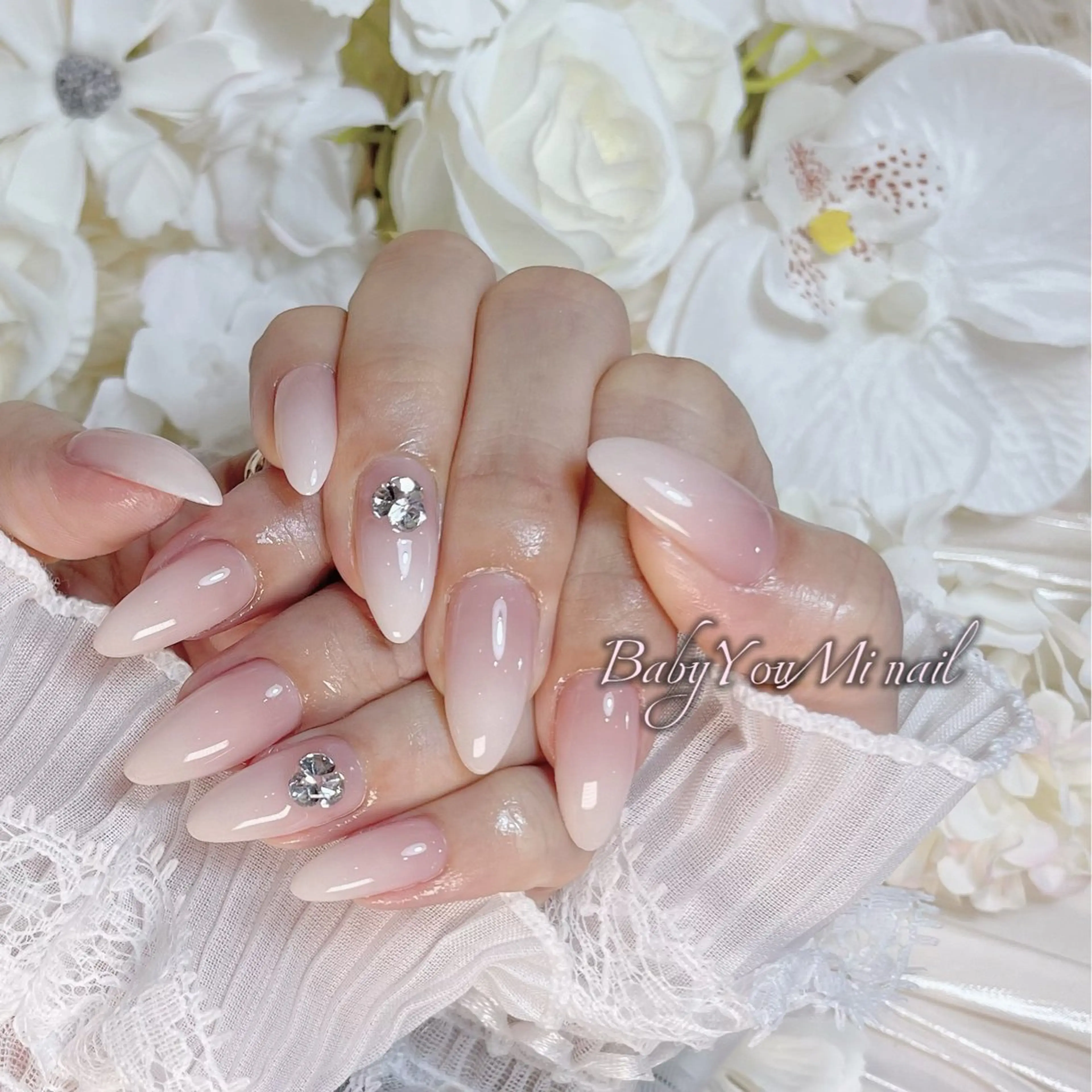 ネイル オーロラネイル 成人式 フットネイル フレンチネイル ジェルネイル ハンドネイル ハンドケア BabyYouMi nailのネイルデザイン