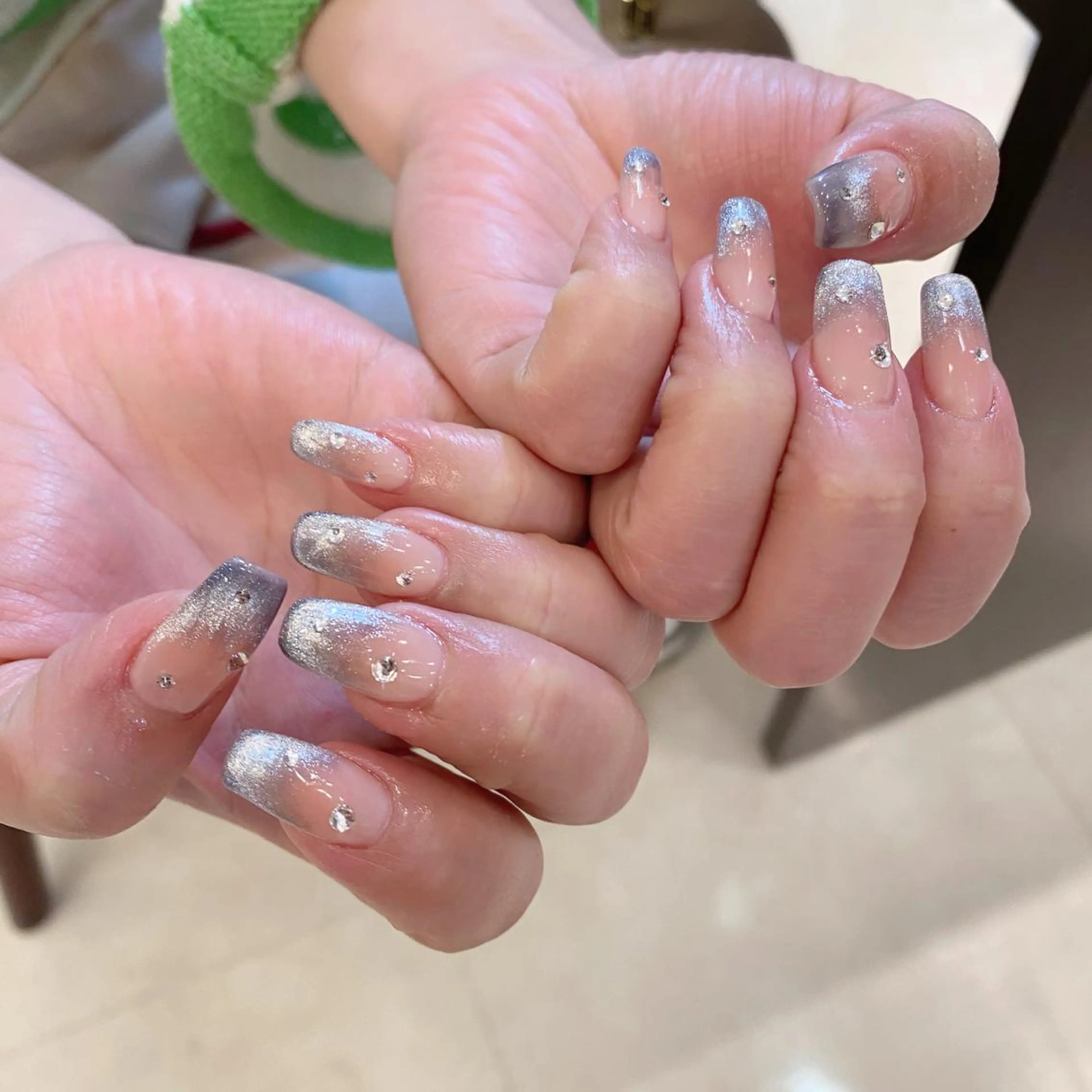 ネイル 【山岡】 ロイヤル•セラピストのネイルデザイン