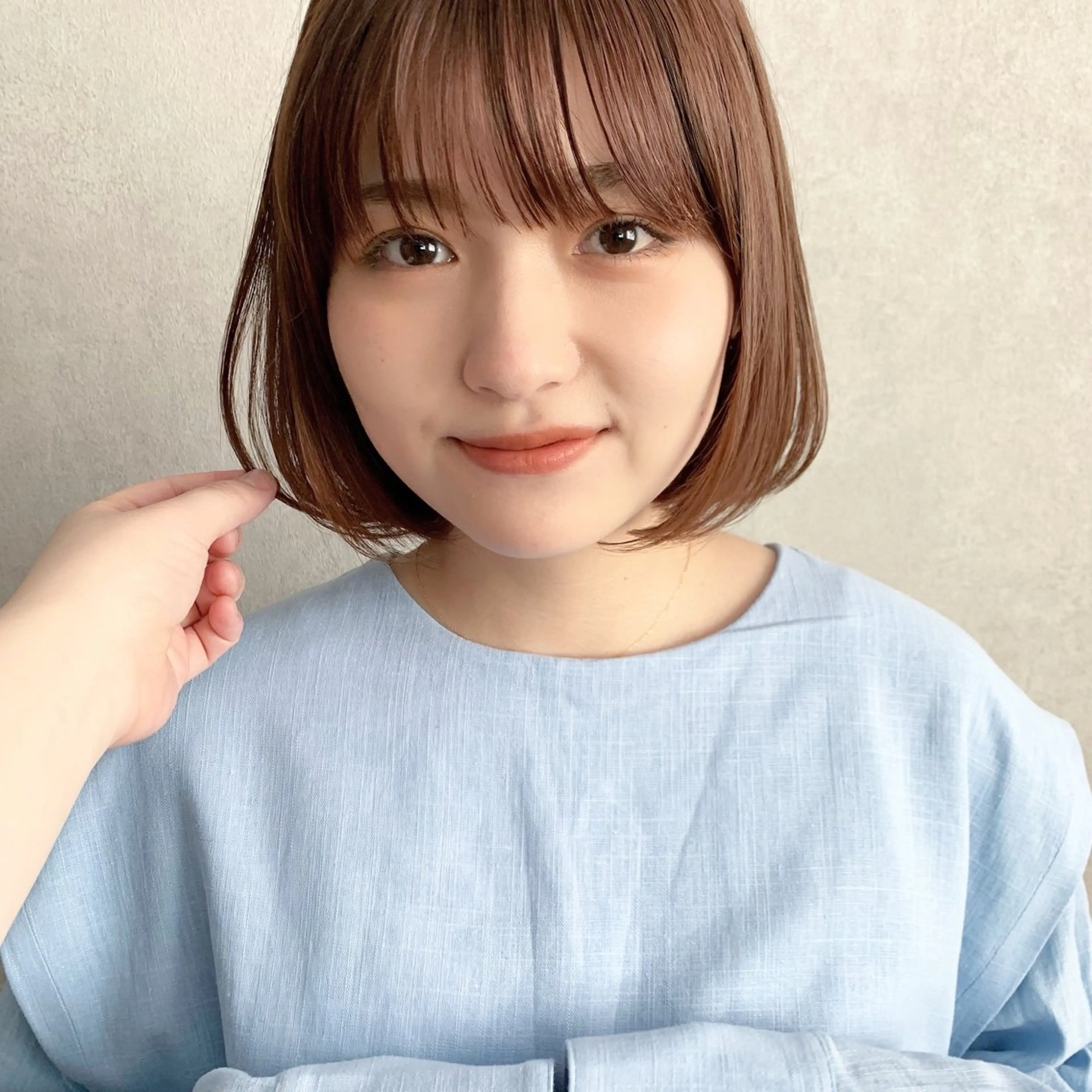 ミディアム 箱崎 凪沙のヘアスタイル