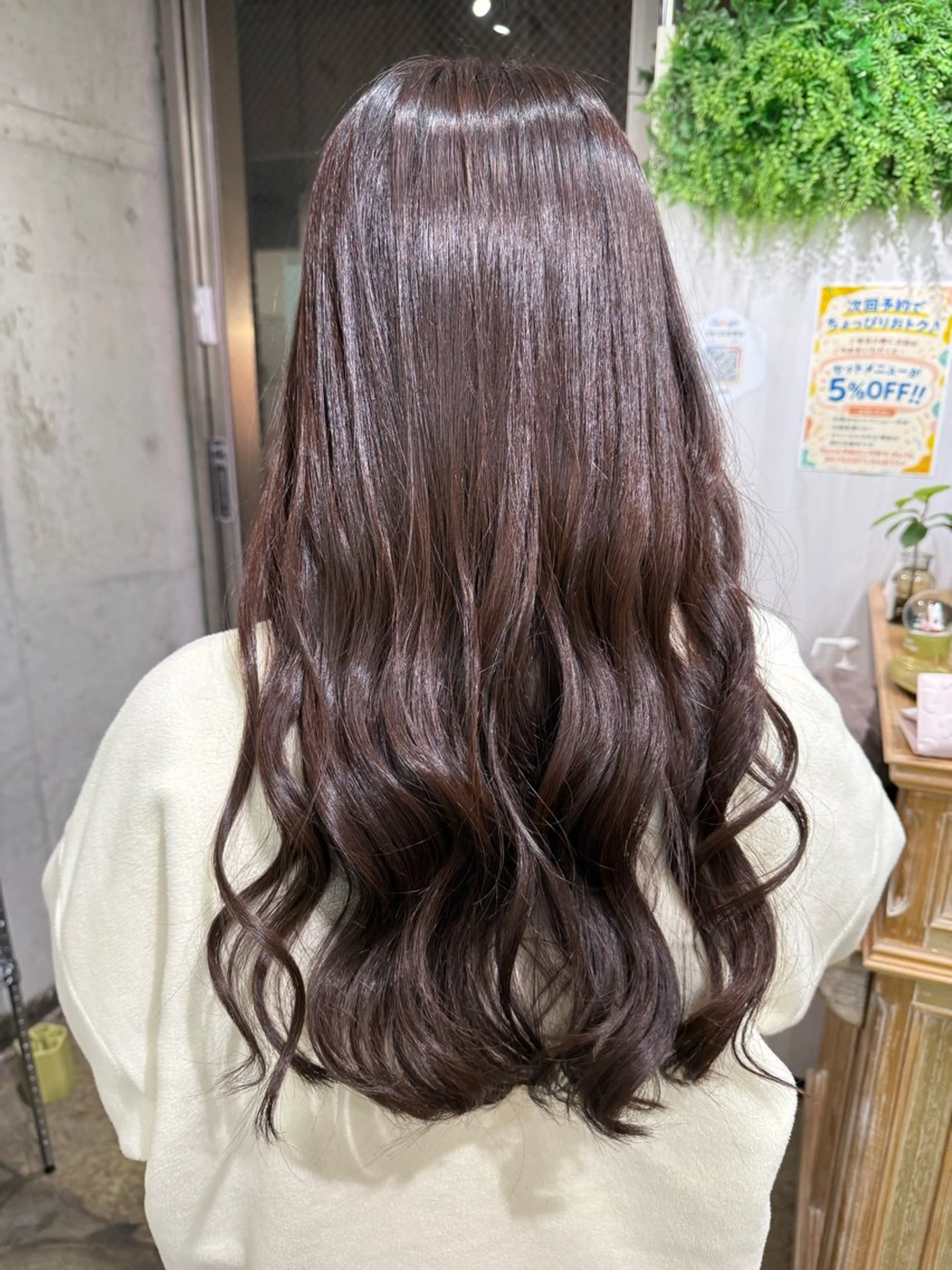 セミロング カラー セミロングパーマ 髪質改善 縮毛矯正 トリートメント 酸性ストレート カット ヘアカラー トリートメント 縮毛矯正/ /関内/あべももこのヘアスタイル