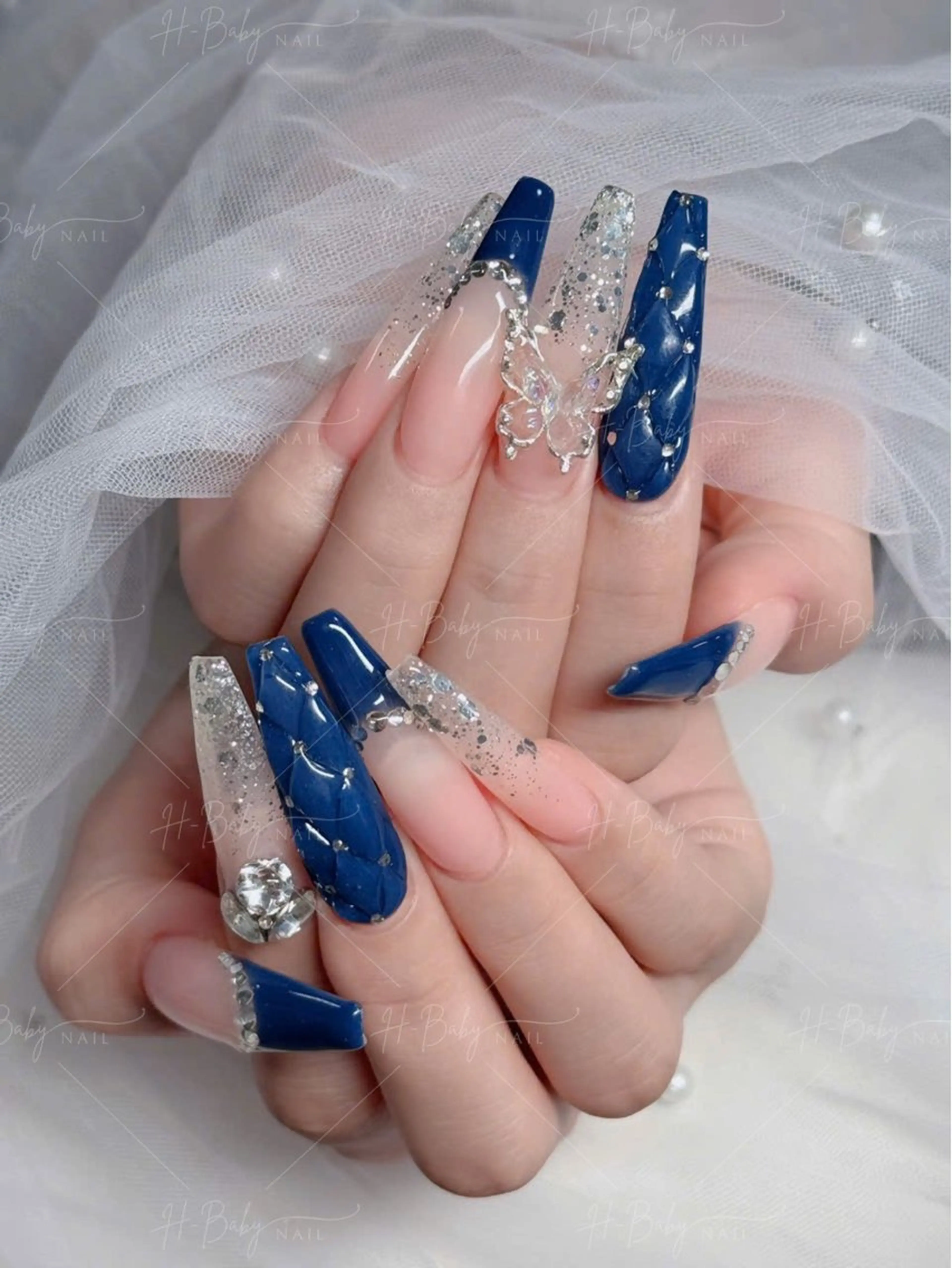 ネイル フレンチネイル ジェルネイル ガラスフレンチ ハロウィン ハート H.baby Nail Salonのネイルデザイン