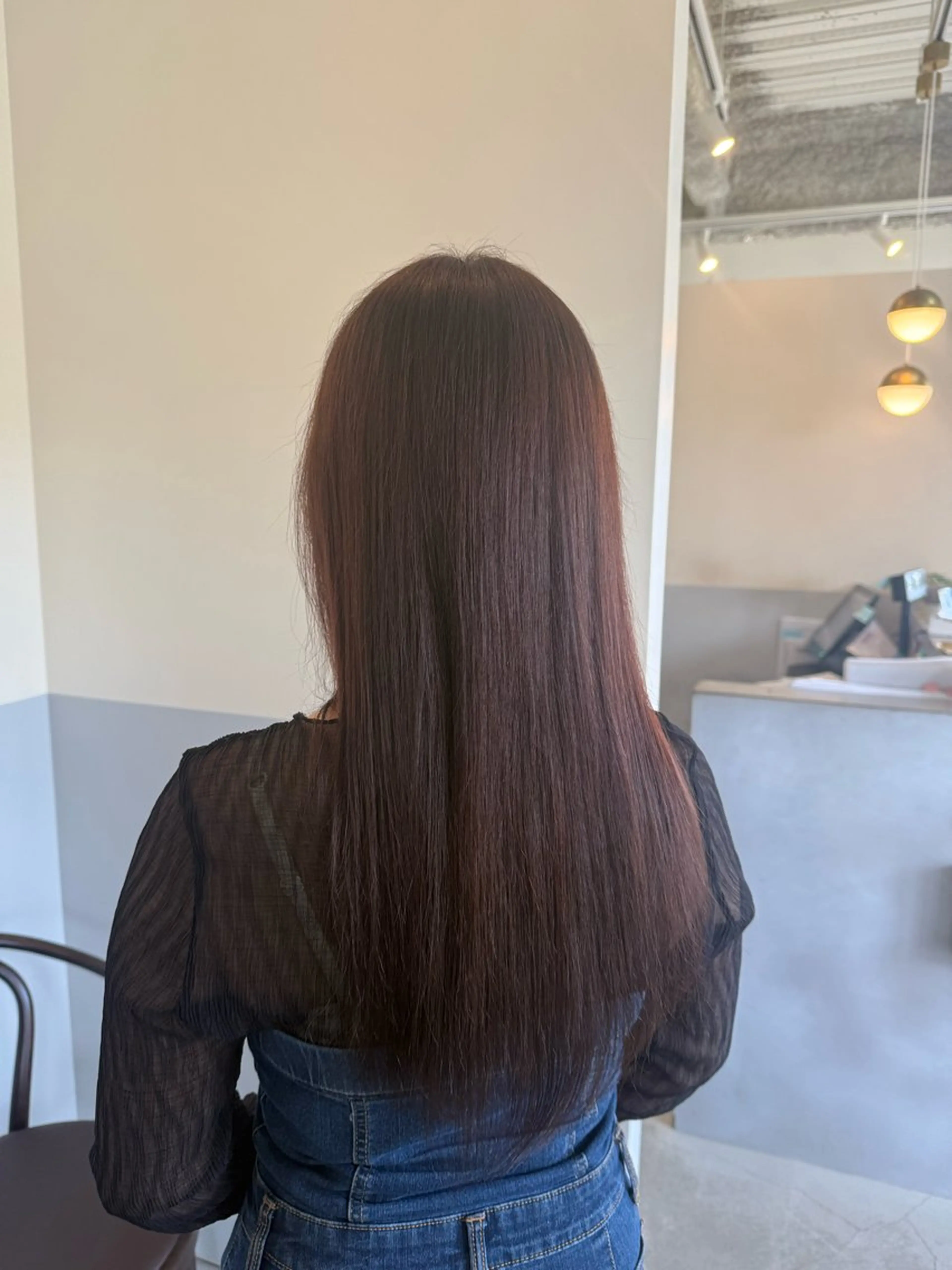ロング ピンクブラウン 平川 陸翔のヘアスタイル