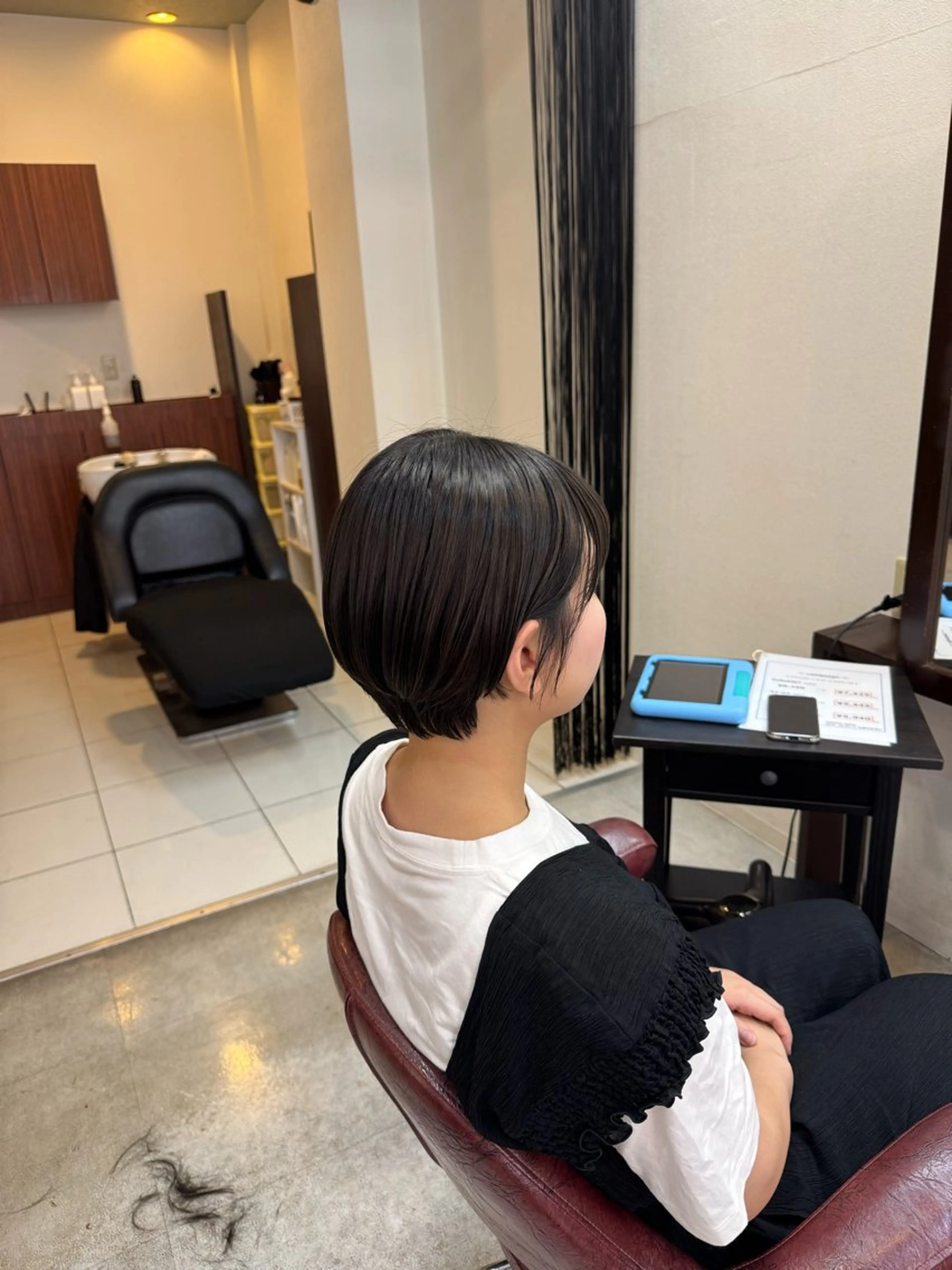 ショート 切りっぱなしボブ ボブ ハイライト 髪質改善 ショートヘア カツモト マナ🍒のヘアスタイル