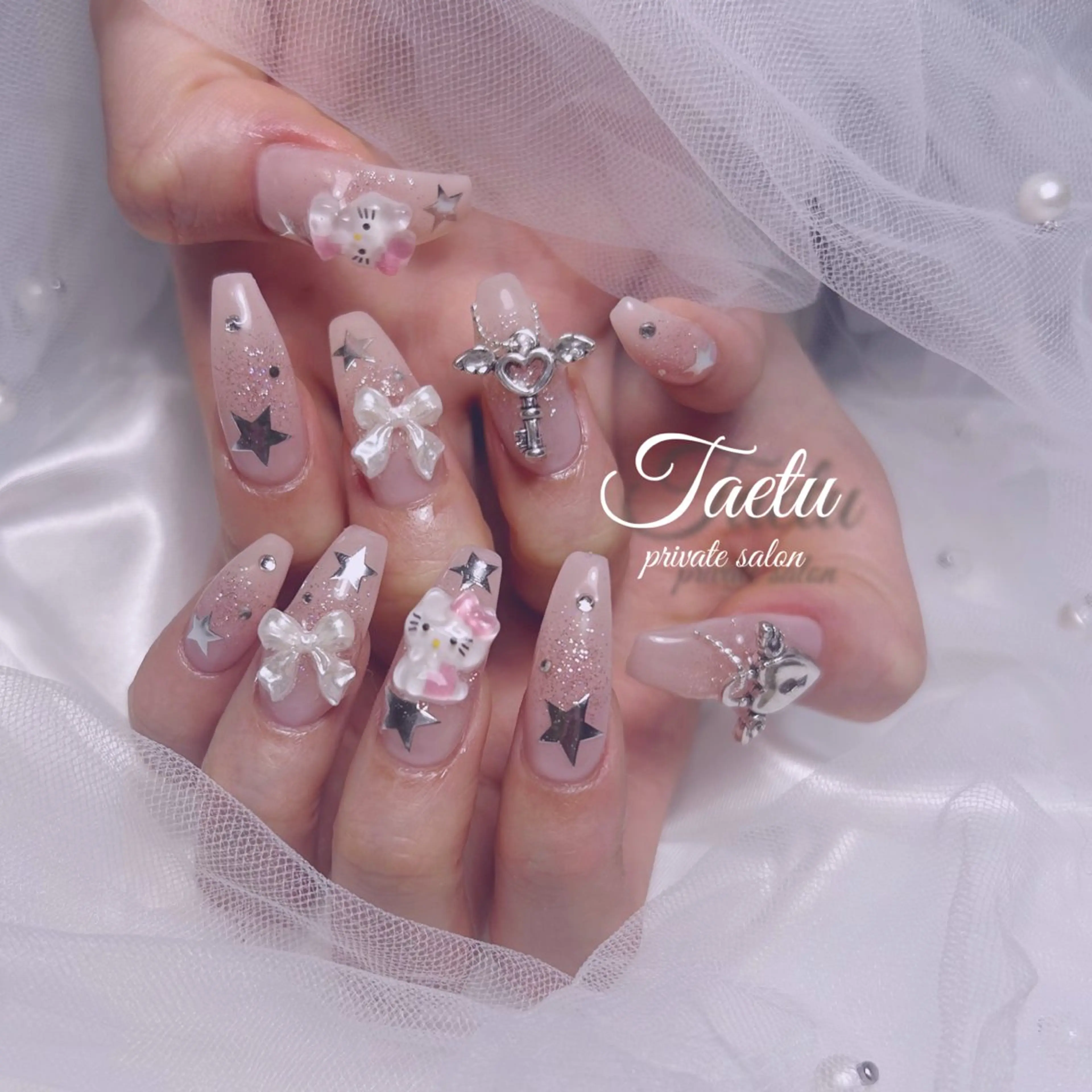 ネイル 𝐓𝐀𝐄𝐓𝐔 💜Ayumiのネイルデザイン