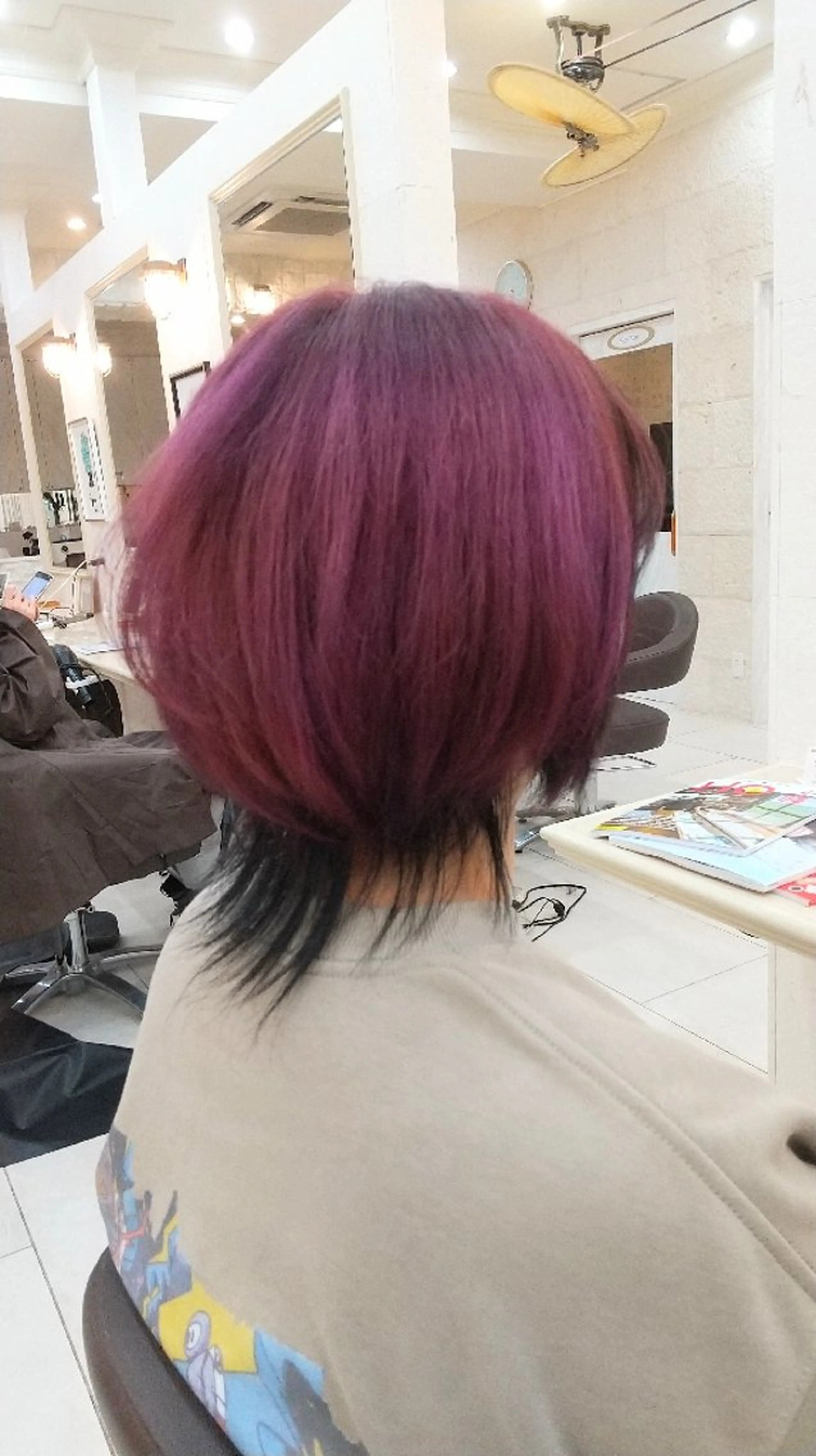 カラー ミディアム ブリーチ パープルカラー レッドカラー 顔周りカット カット ヘアカラー トリートメント 小林暢🌟Orque 髪質改善サロン🌙のヘアスタイル