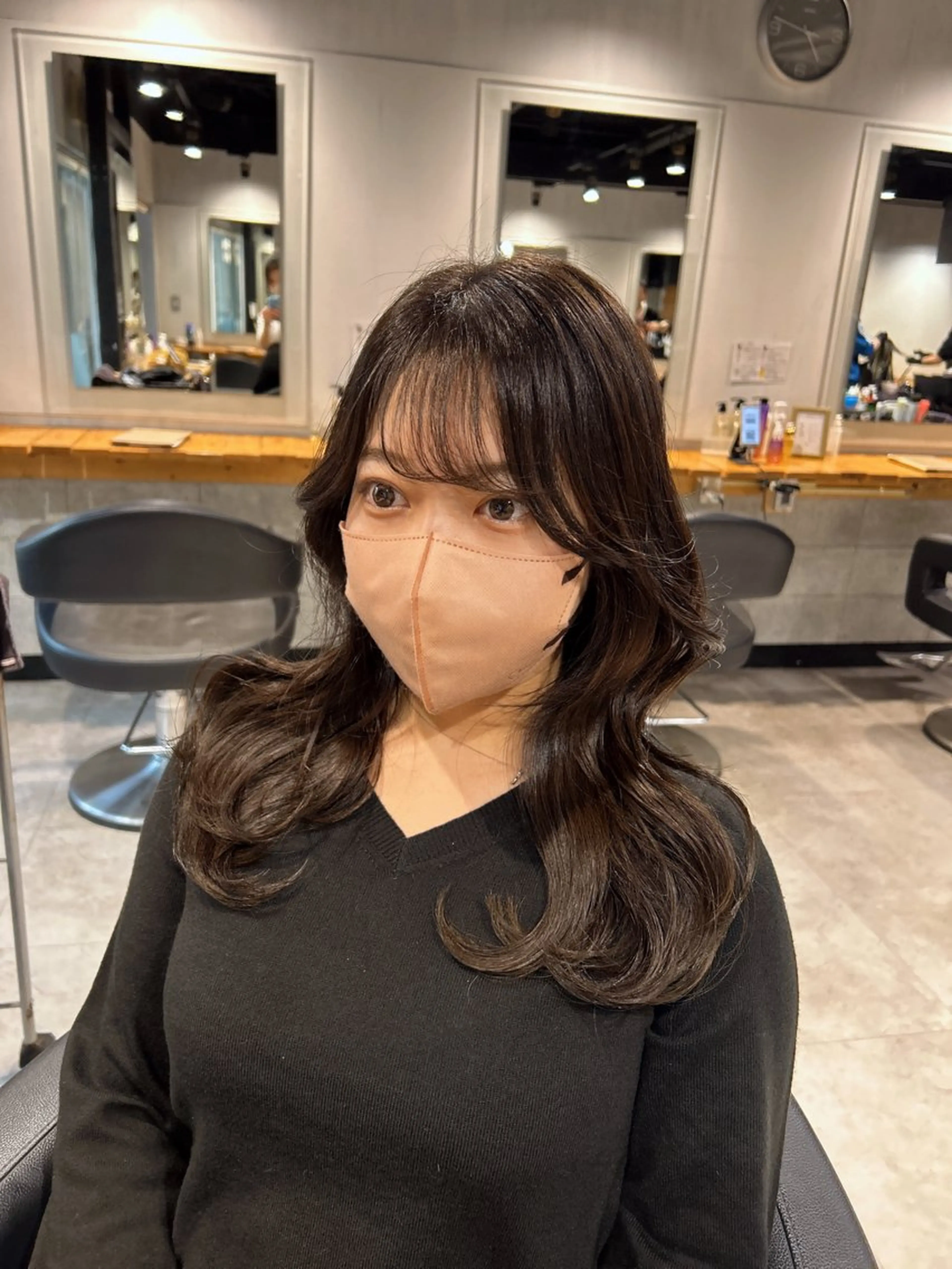 ロング ハイレイヤー 韓国風ヘア レイヤーカット カット ヘアカラー トリートメント ヘッドスパ レイヤーStyle 🩵菜々実のヘアスタイル