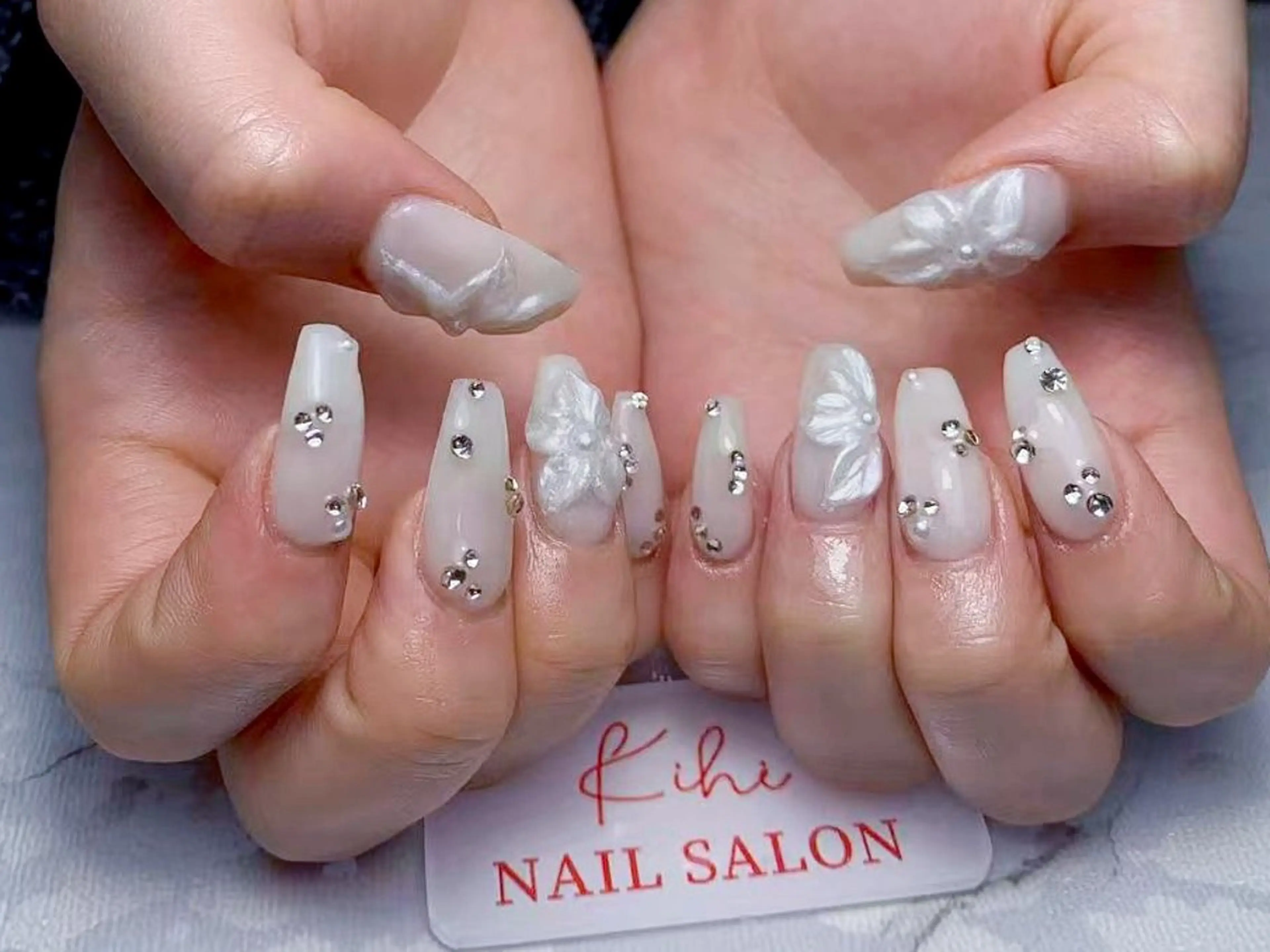 ネイル アートネイル フレンチネイル ジェルネイル グラデーション 韓国ネイル ハンドネイル 💕鈴木ユリ パラジェル/オフ無料のネイルデザイン