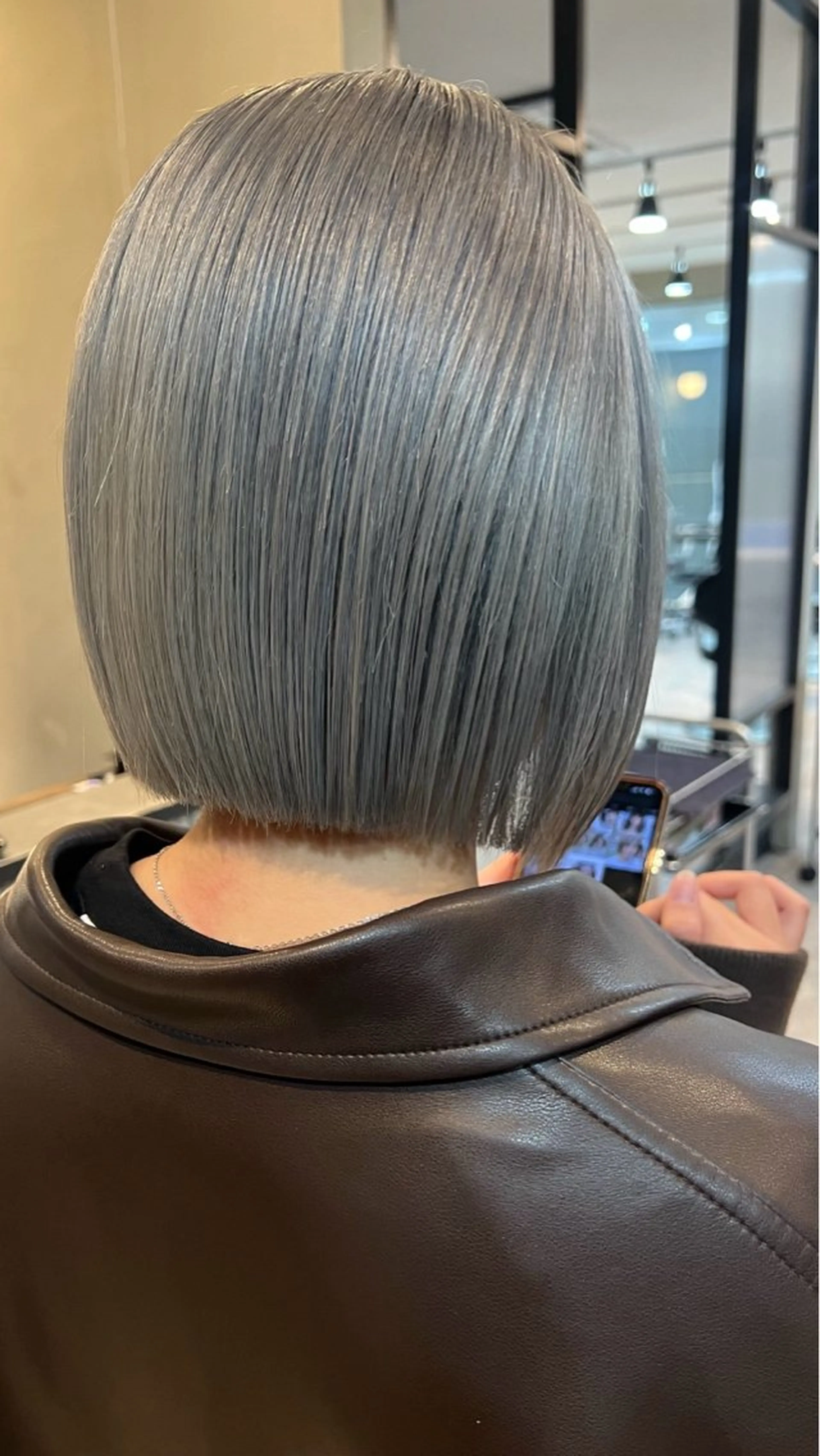 ショート カラー c h i h i r oのヘアスタイル