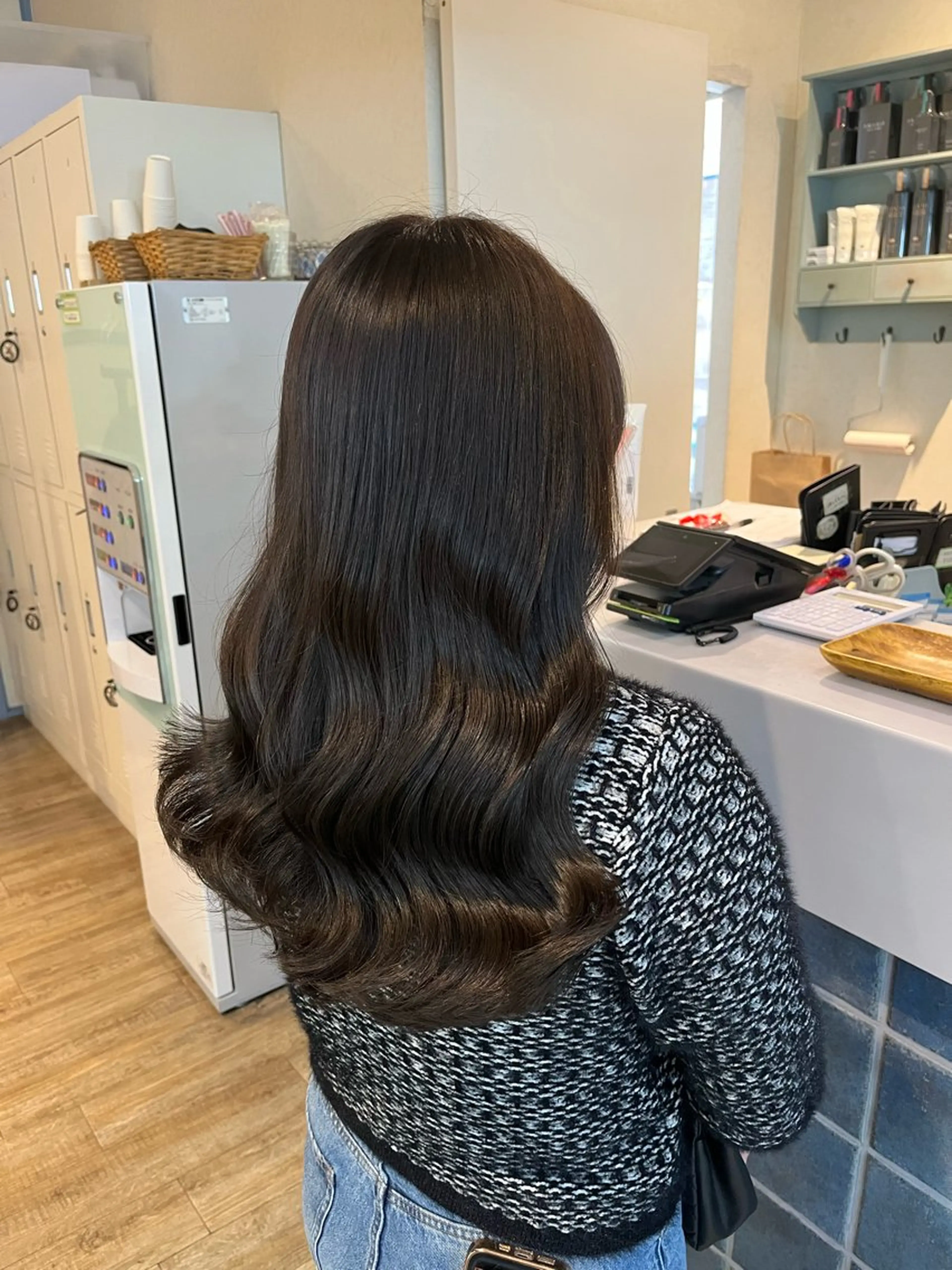 セミロング カラー グレージュ カット ヘアカラー トリートメント なつな/ 透明感カラーのヘアスタイル